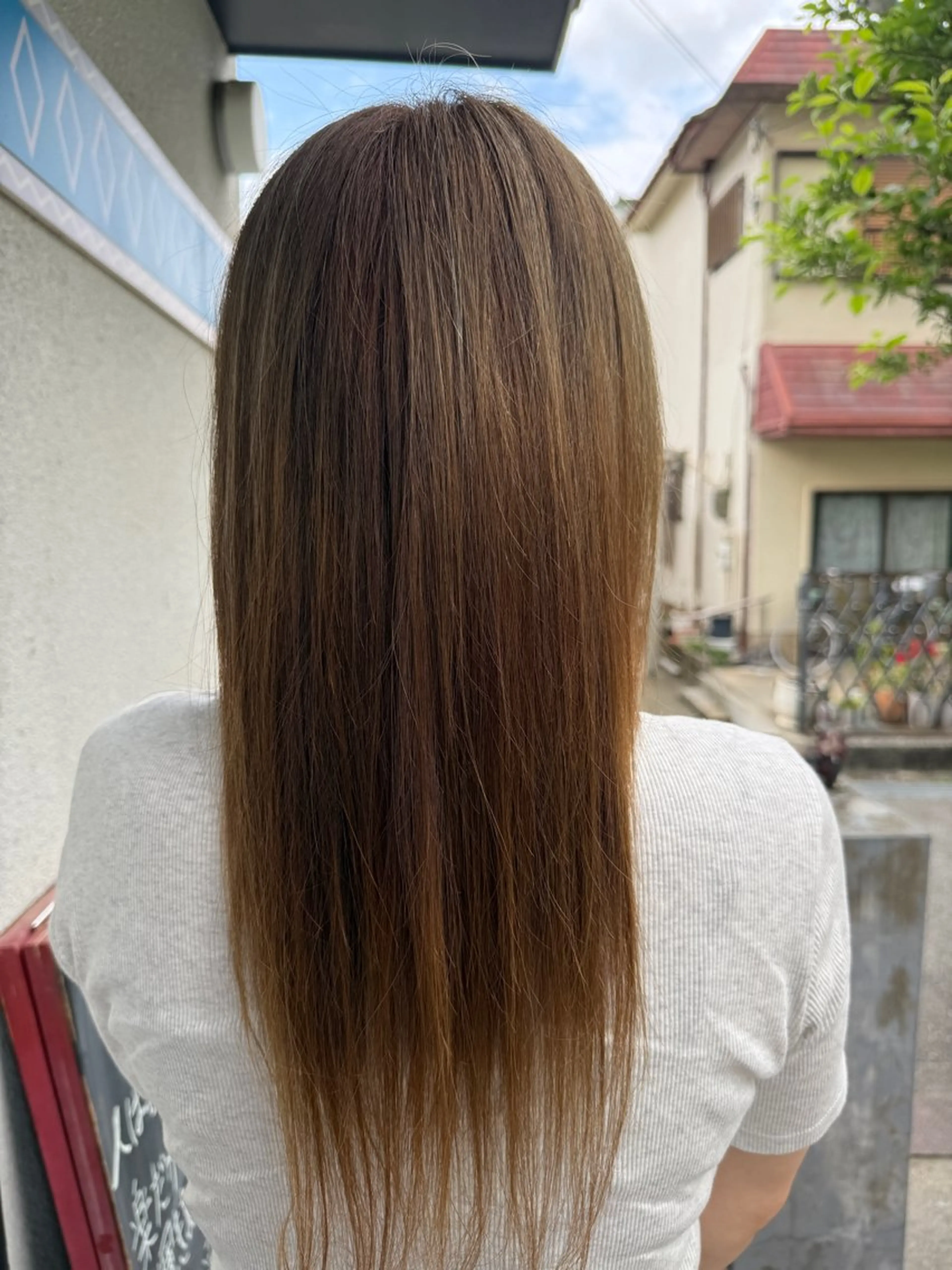 セミロング オレンジブラウン ハイライト ヘアカラー 大立 七夏のヘアスタイル