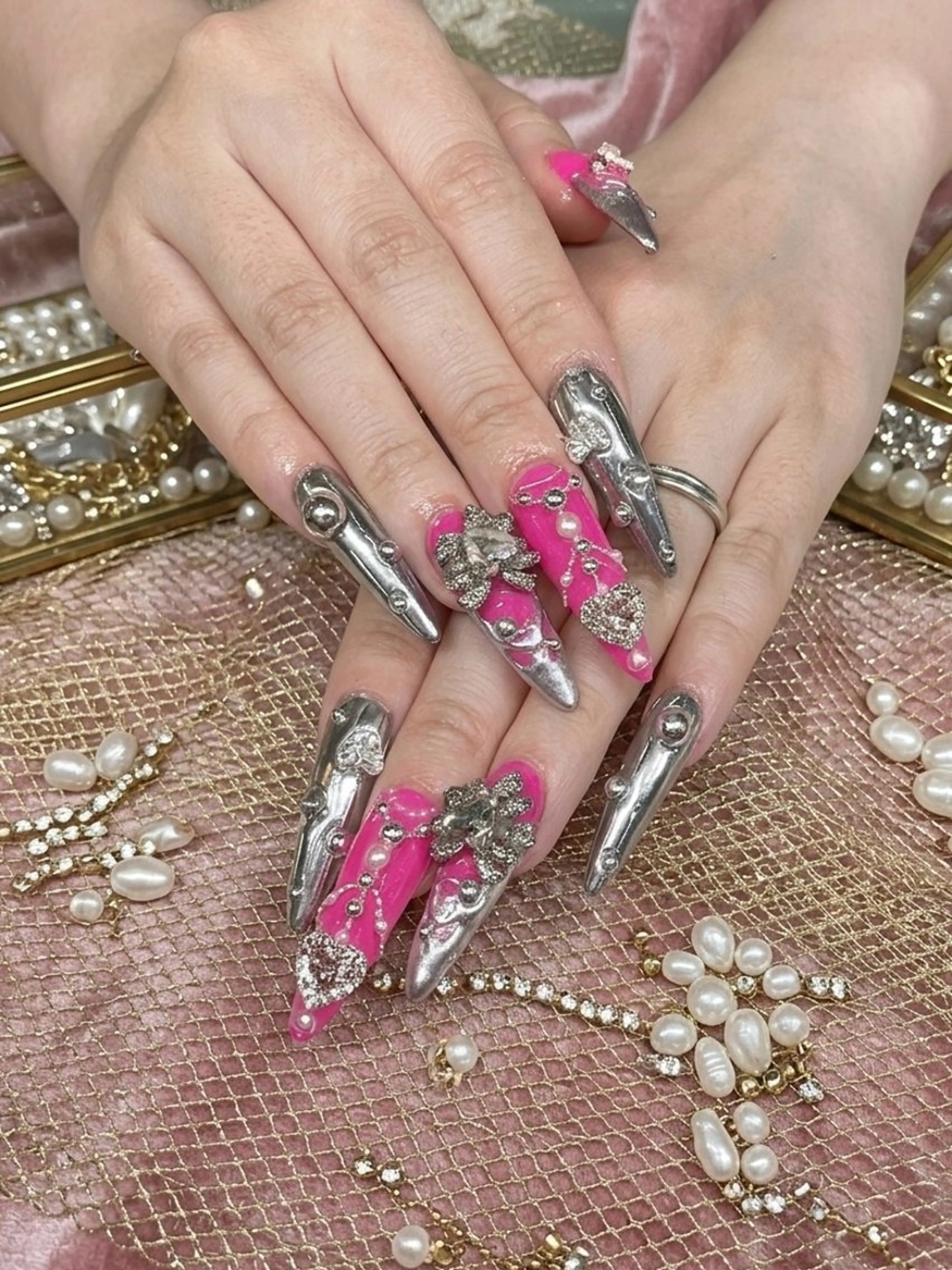 ネイル ピンク シルバー ハンドネイル TUNEHA堂 (チュネハドウ)のネイルデザイン