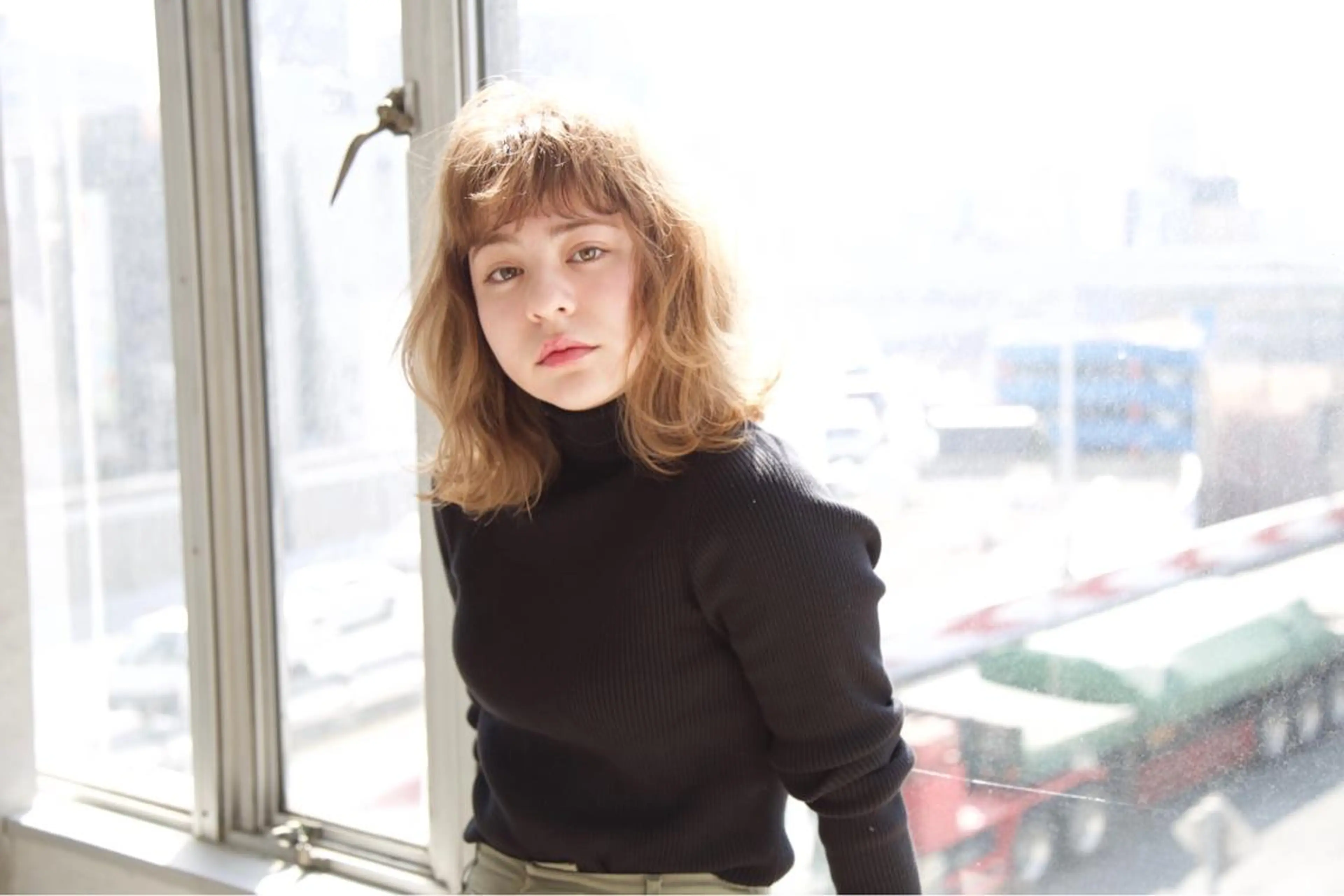 ミディアム 外国人風カラー ハイライト レイヤーカット 小澤大輔 YOLO hairのヘアスタイル