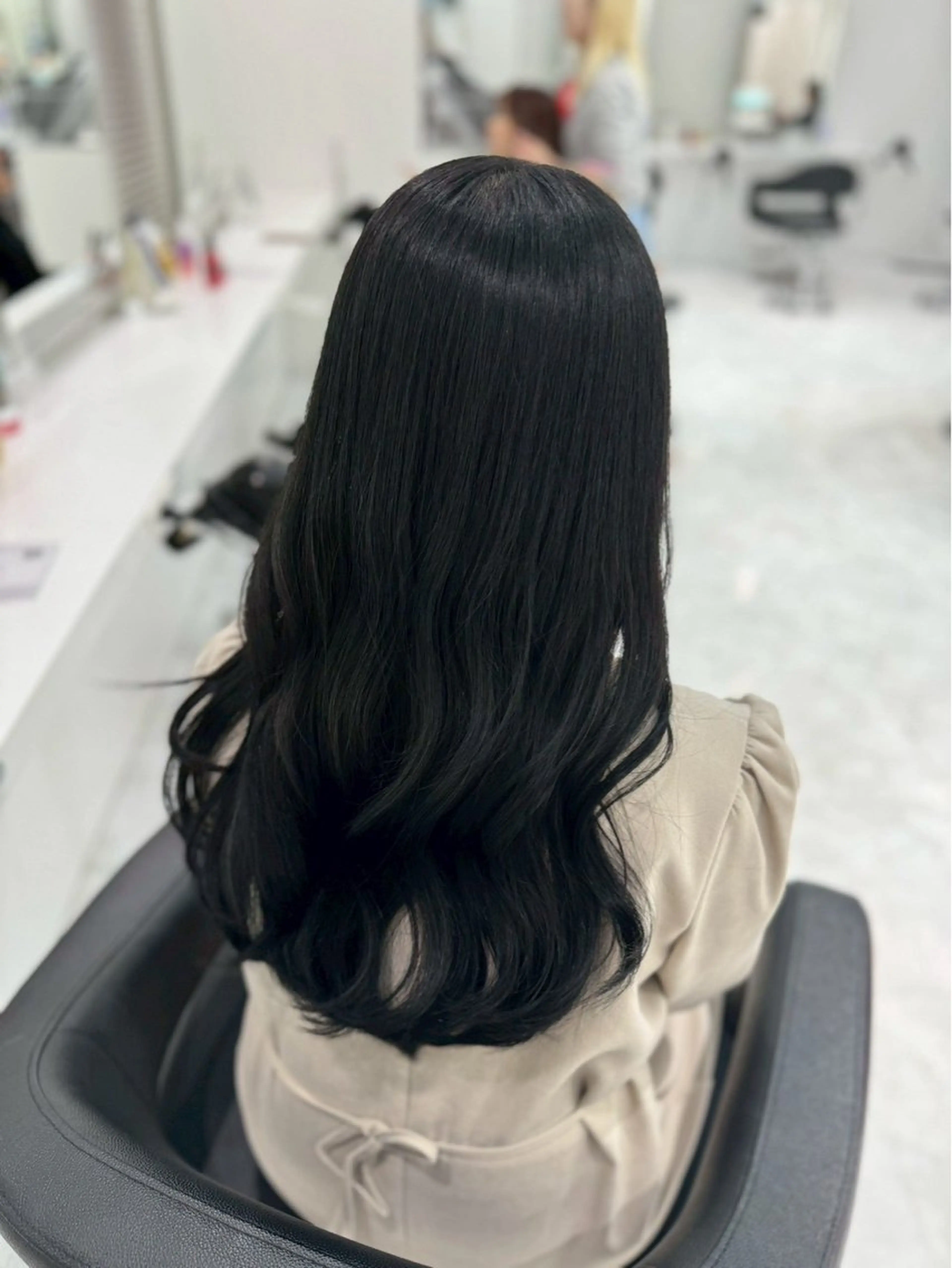 カラー 透明感カラー🫧 EMAのヘアスタイル