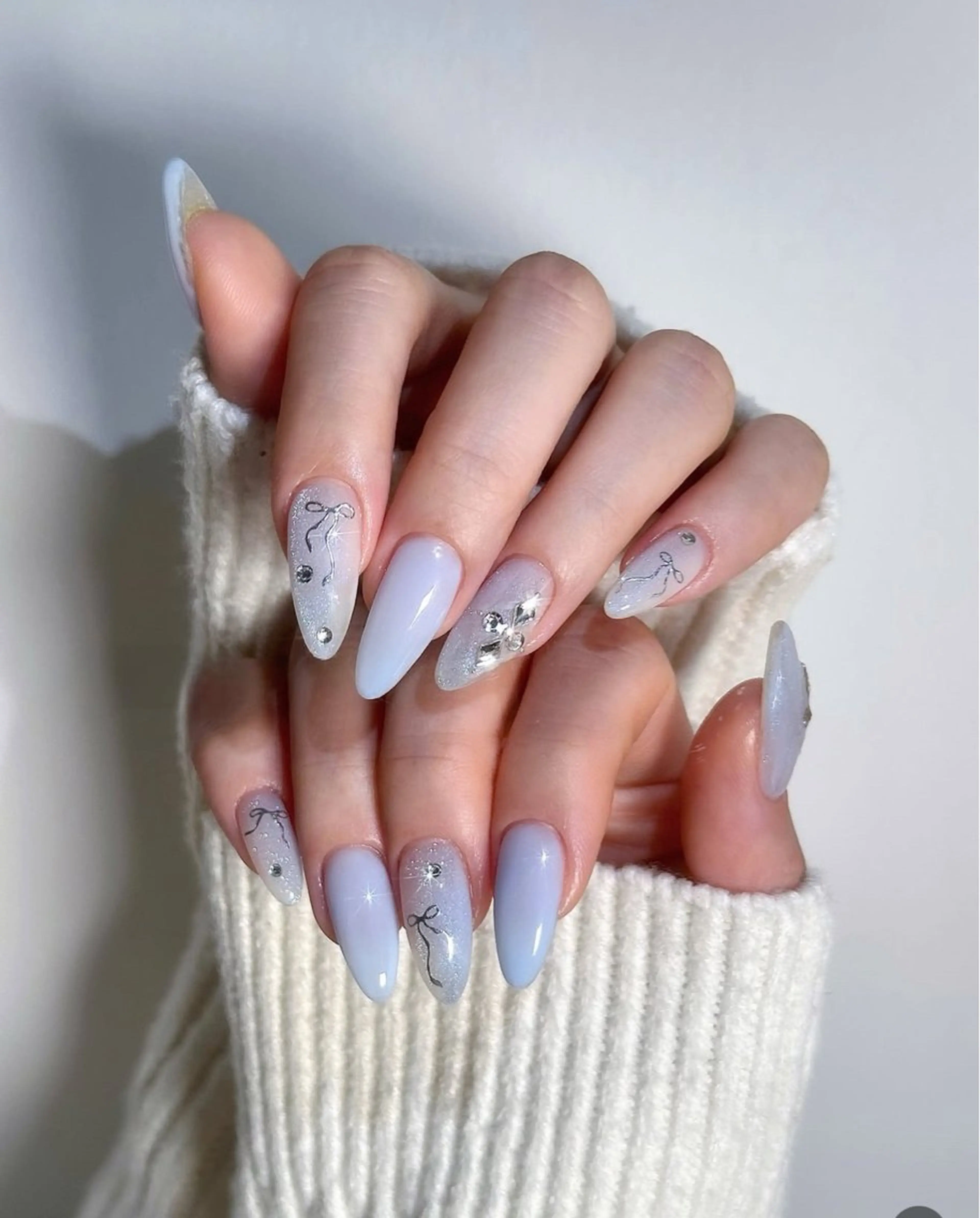 ネイル アニマル柄 オーロラネイル チークネイル フラッシュネイル ジェルネイル ハンドネイル Lyna 池袋のネイルデザイン