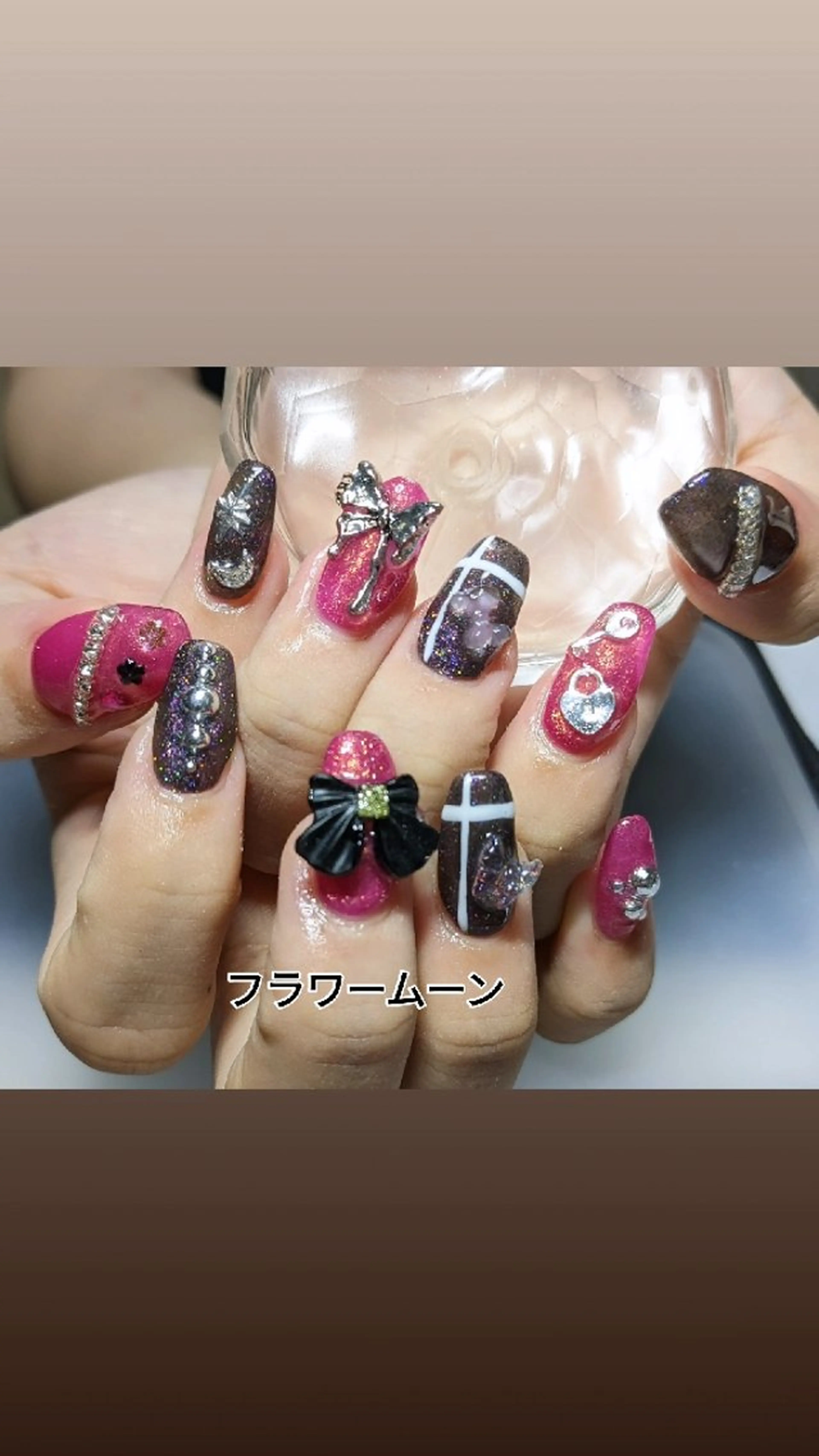 ネイル ハンドネイル ハンドケア フラワー ムーンのネイルデザイン