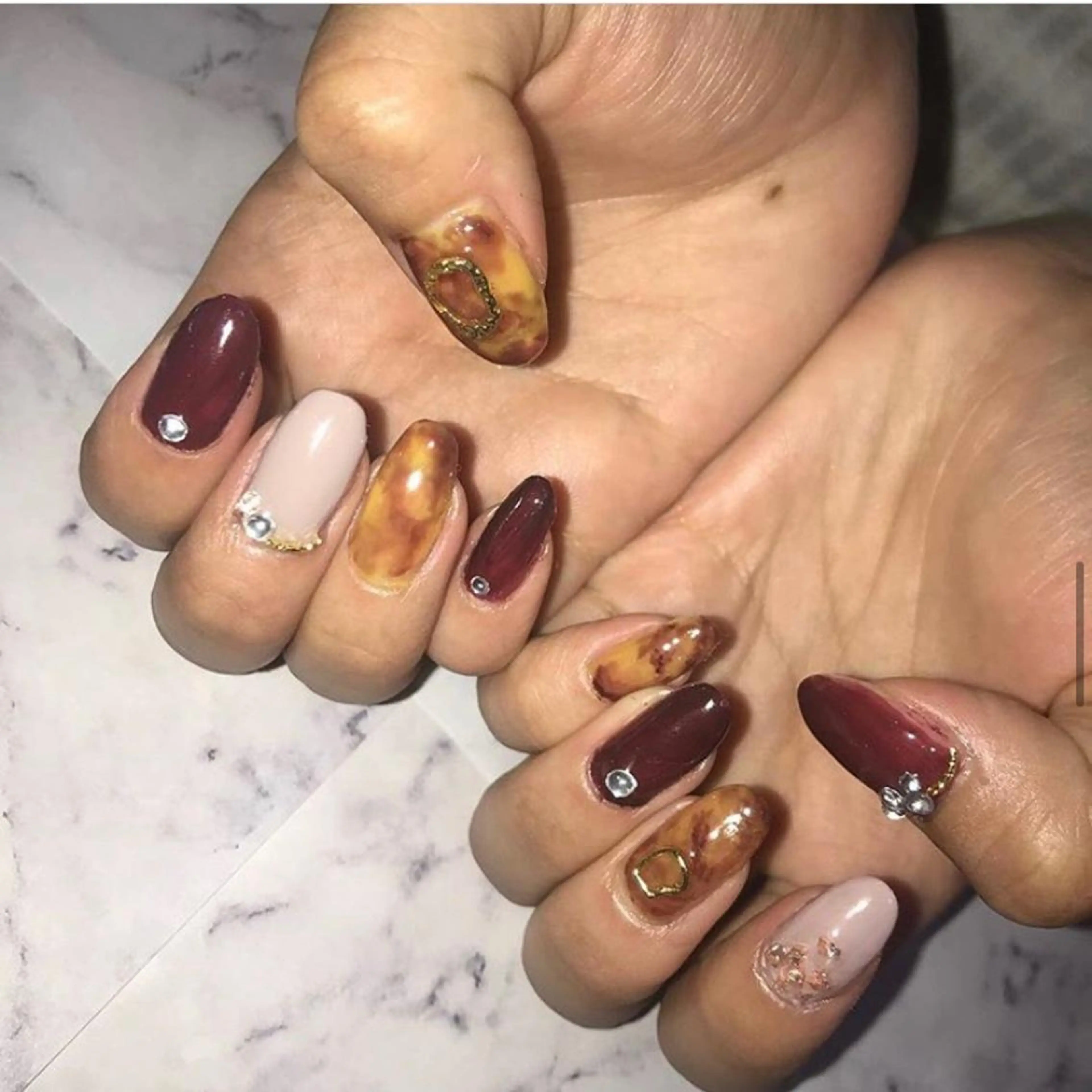 ネイル RISAKO 艶髪モテヘア🎀府中のヘアスタイル