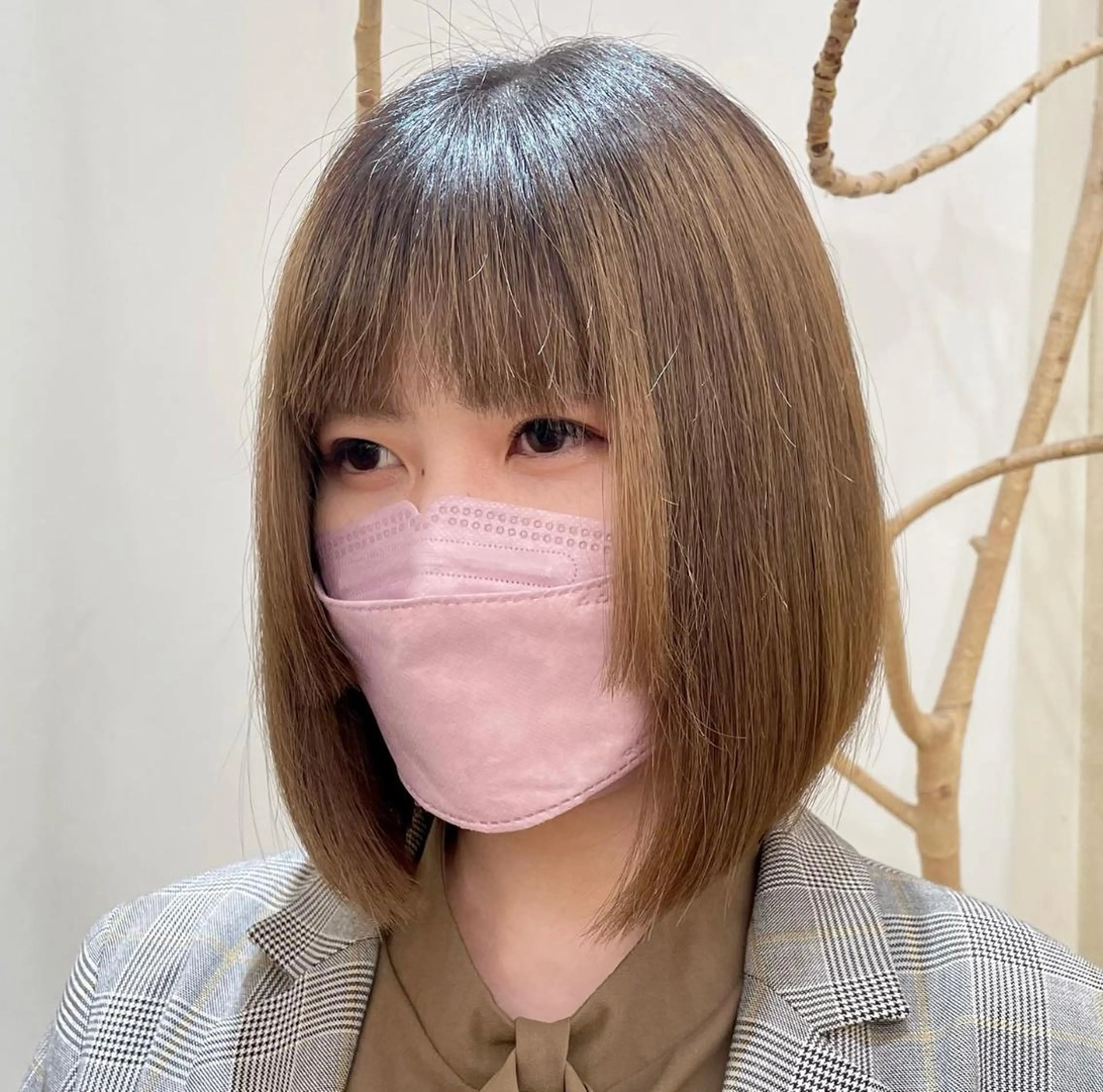 ミディアム 塩谷 雪花のヘアスタイル