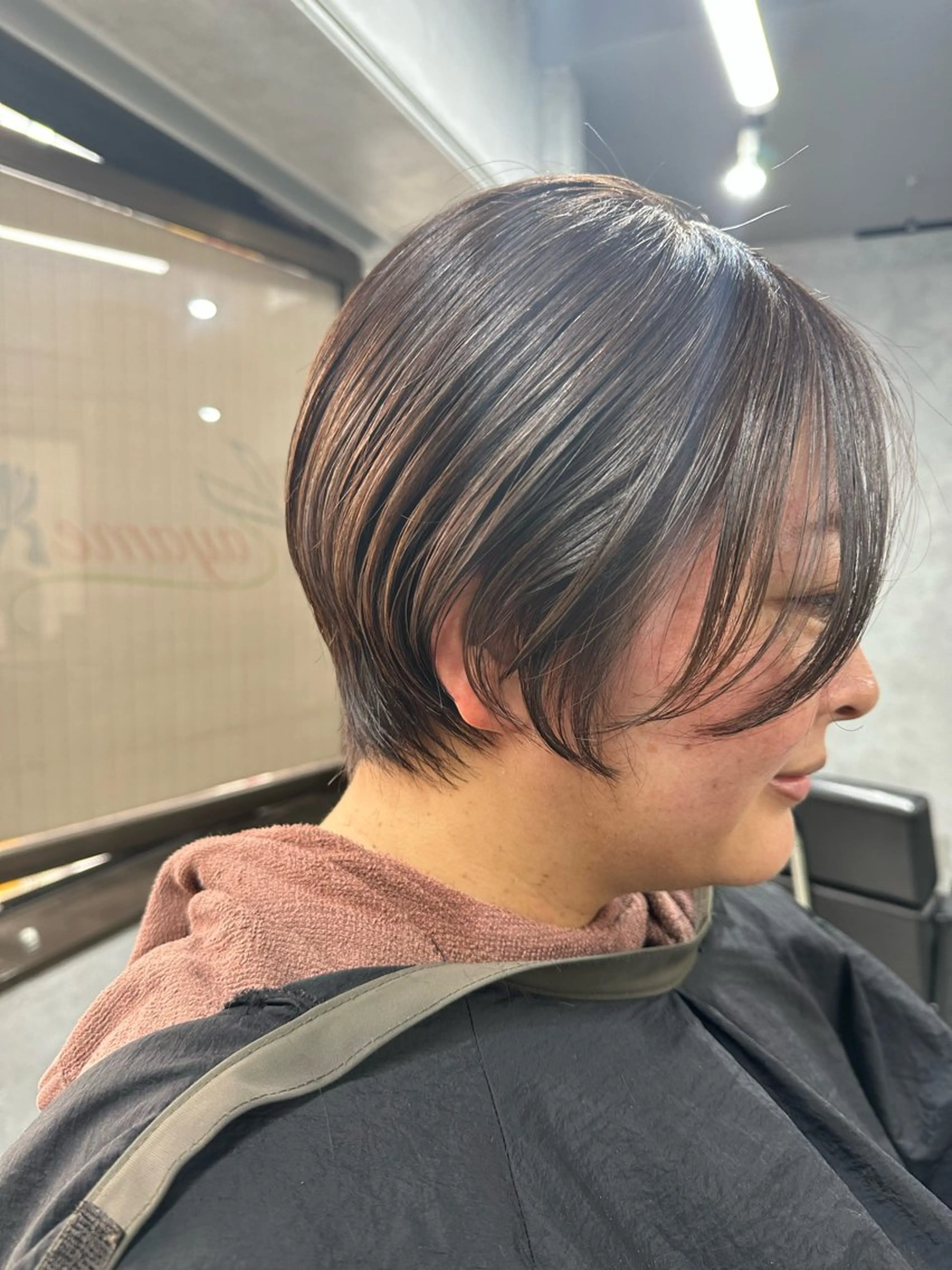 ショート カット ヘアカラー トリートメント 髪質改善ayame 横山諒のヘアスタイル