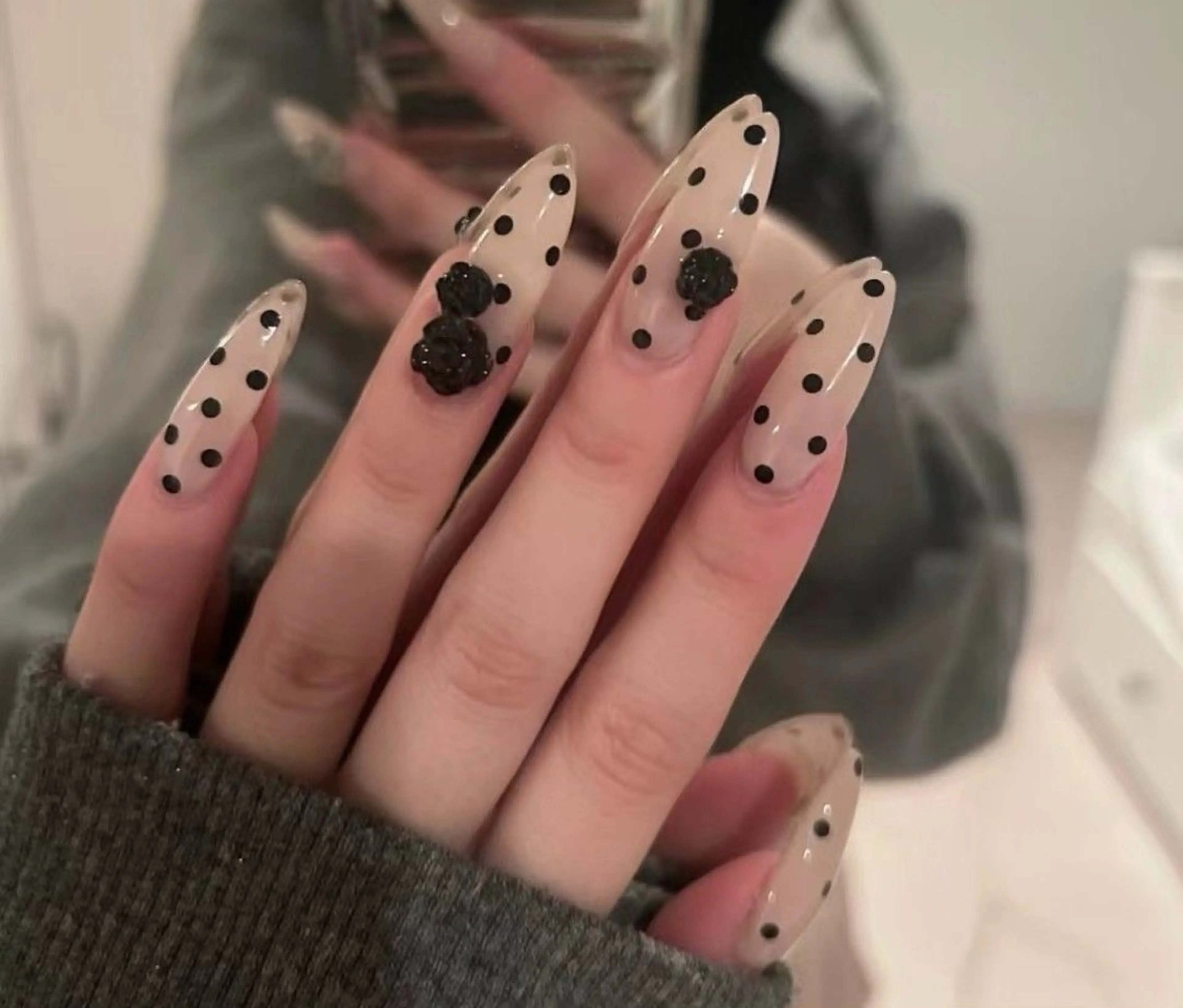 ネイル フレンチネイル ジェルネイル マグネットネイル 持ち込み ニュアンスネイル ハンドネイル Ribbonnail salonのネイルデザイン