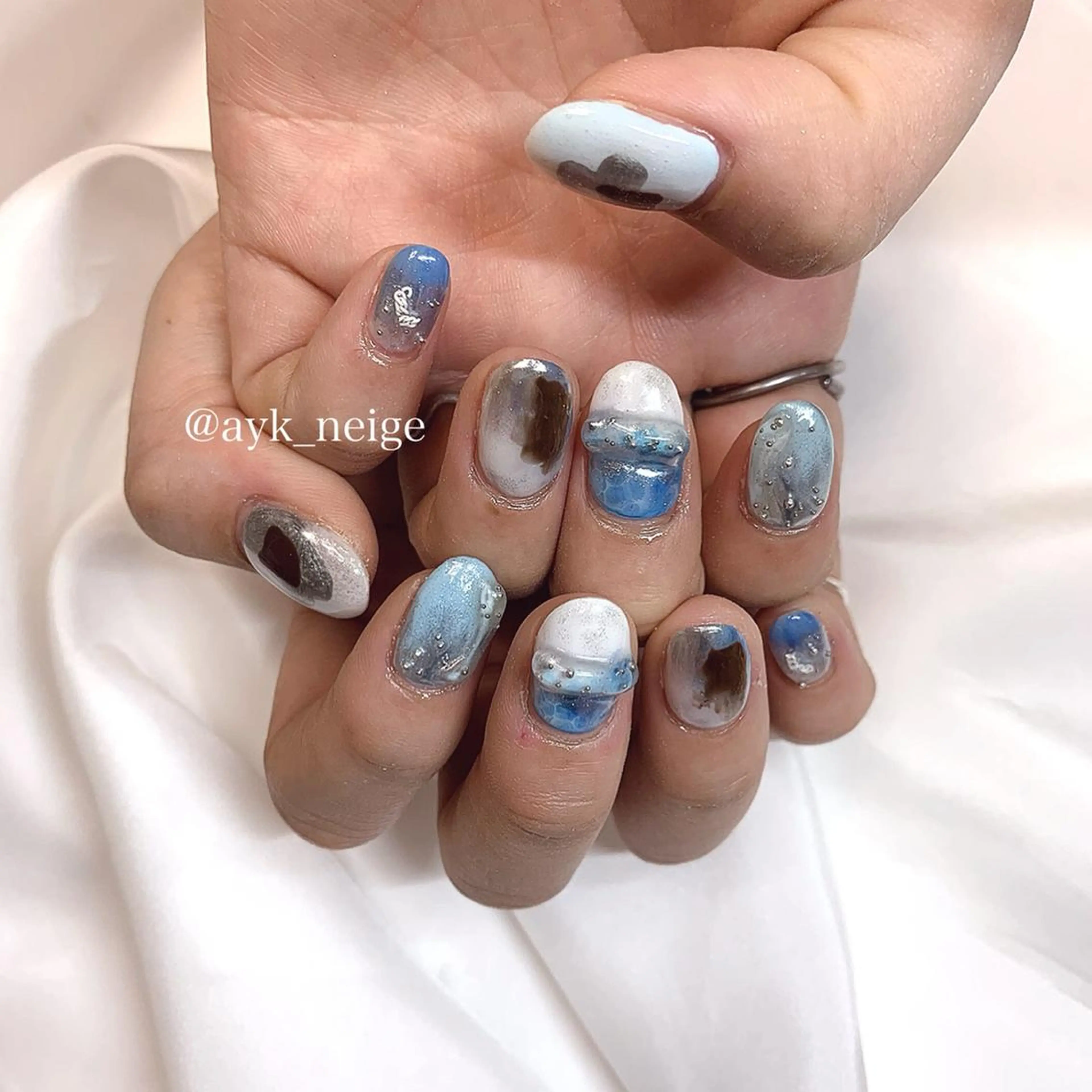 ネイル フレンチネイル ハート 韓国ネイル 春ネイル n'eige nail所属・大谷 綾香のネイルデザイン