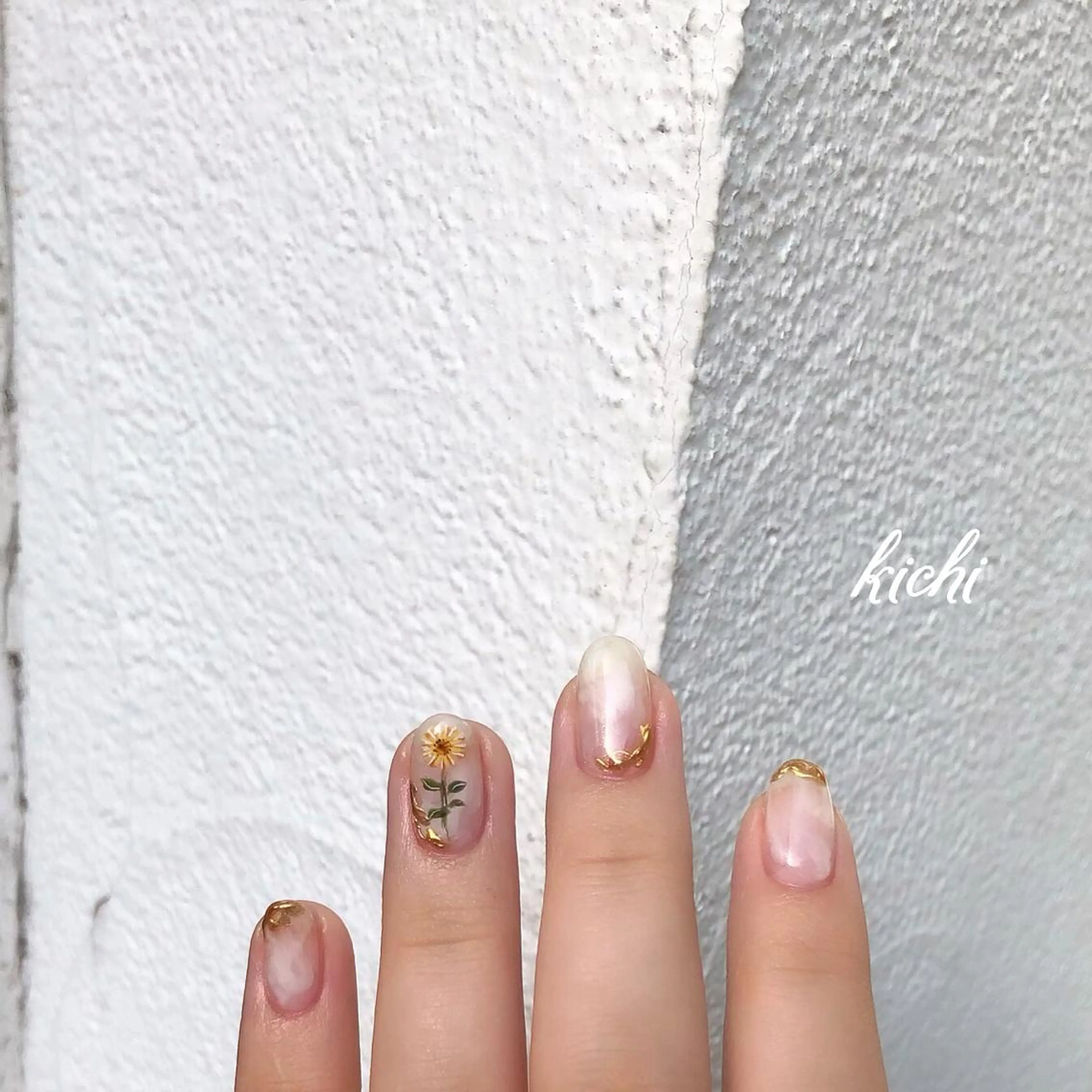 ネイル kichi･: *のネイルデザイン