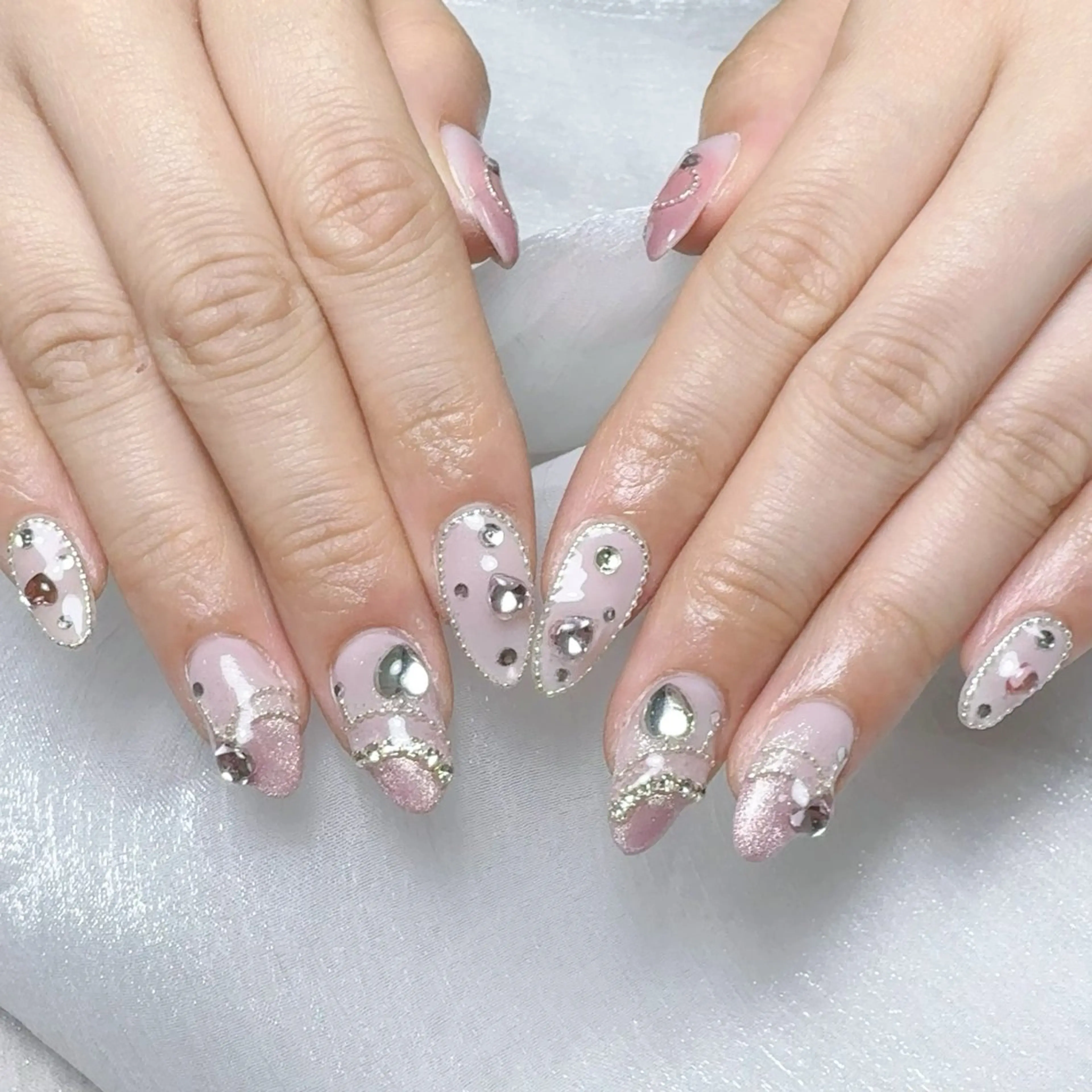 メンズ ネイル メンズ韓国風 アートネイル オーロラネイル ガーリー キラキラネイル ハンドネイル Nail salon 木にいるのネイルデザイン