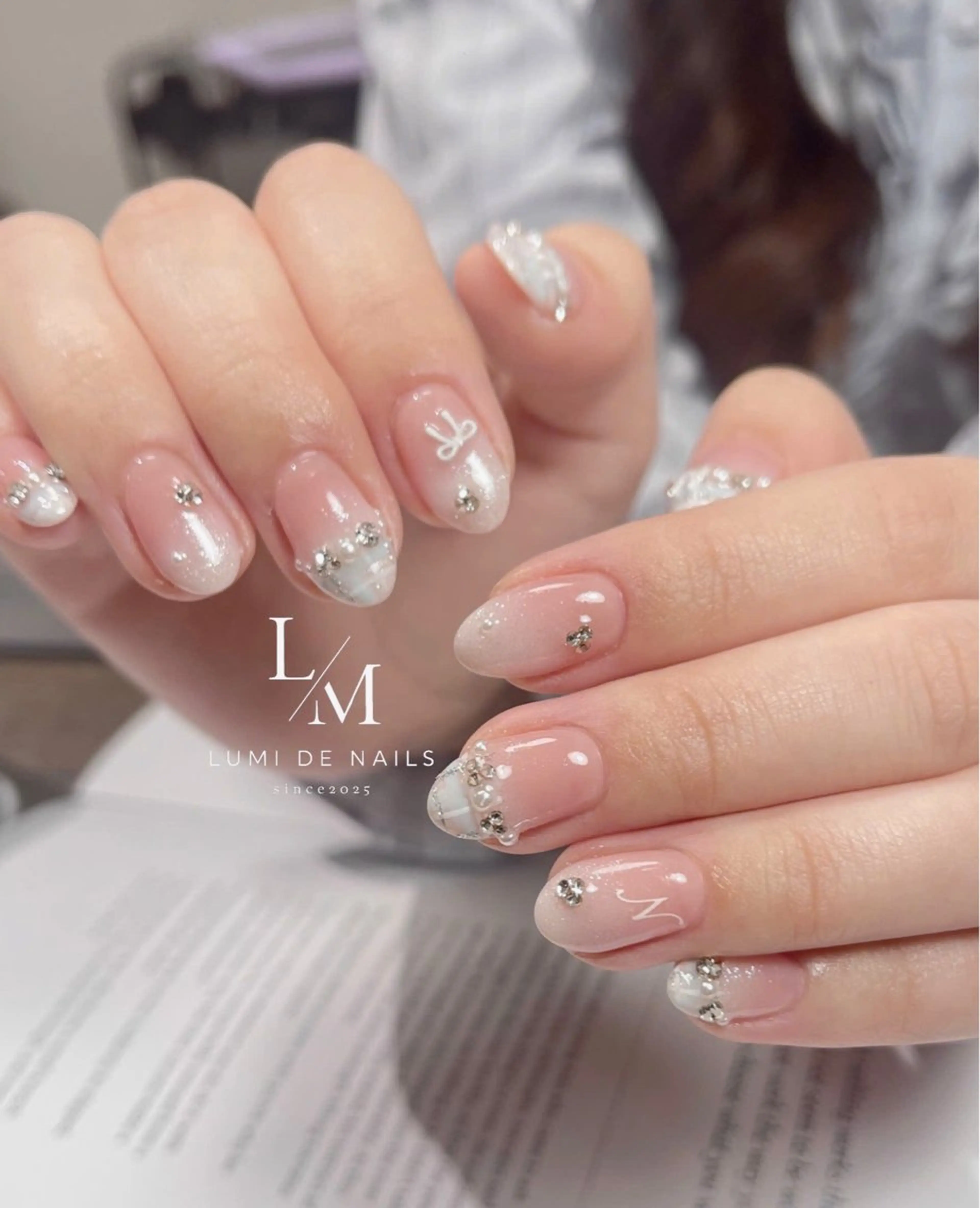 ネイル グラデーション ラメ(グリッター) マグネットネイル ミラーネイル ニュアンスネイル ハンドネイル Lumi de nailsのネイルデザイン