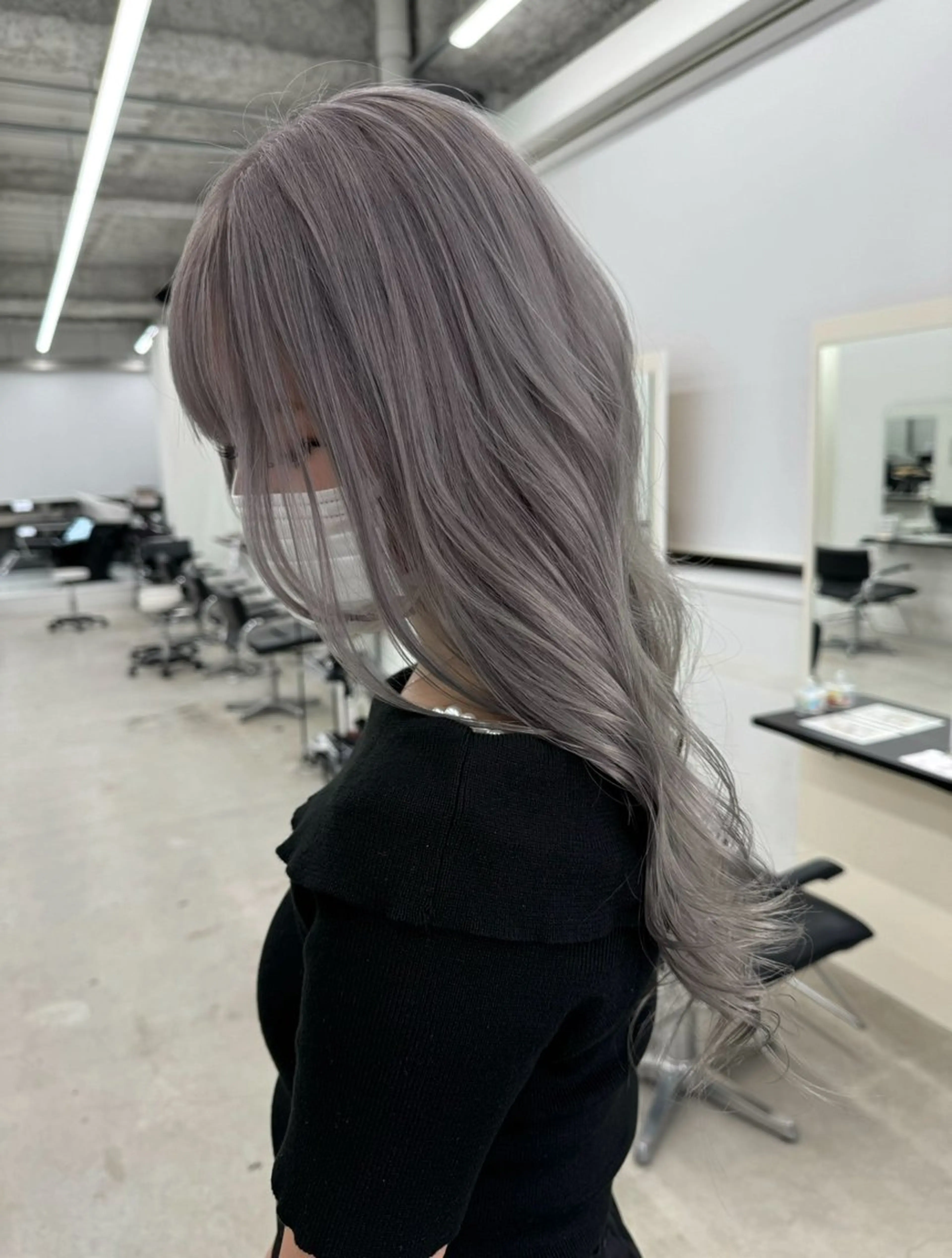 セミロング カラー ヘアカラー 新美 蓮のヘアスタイル