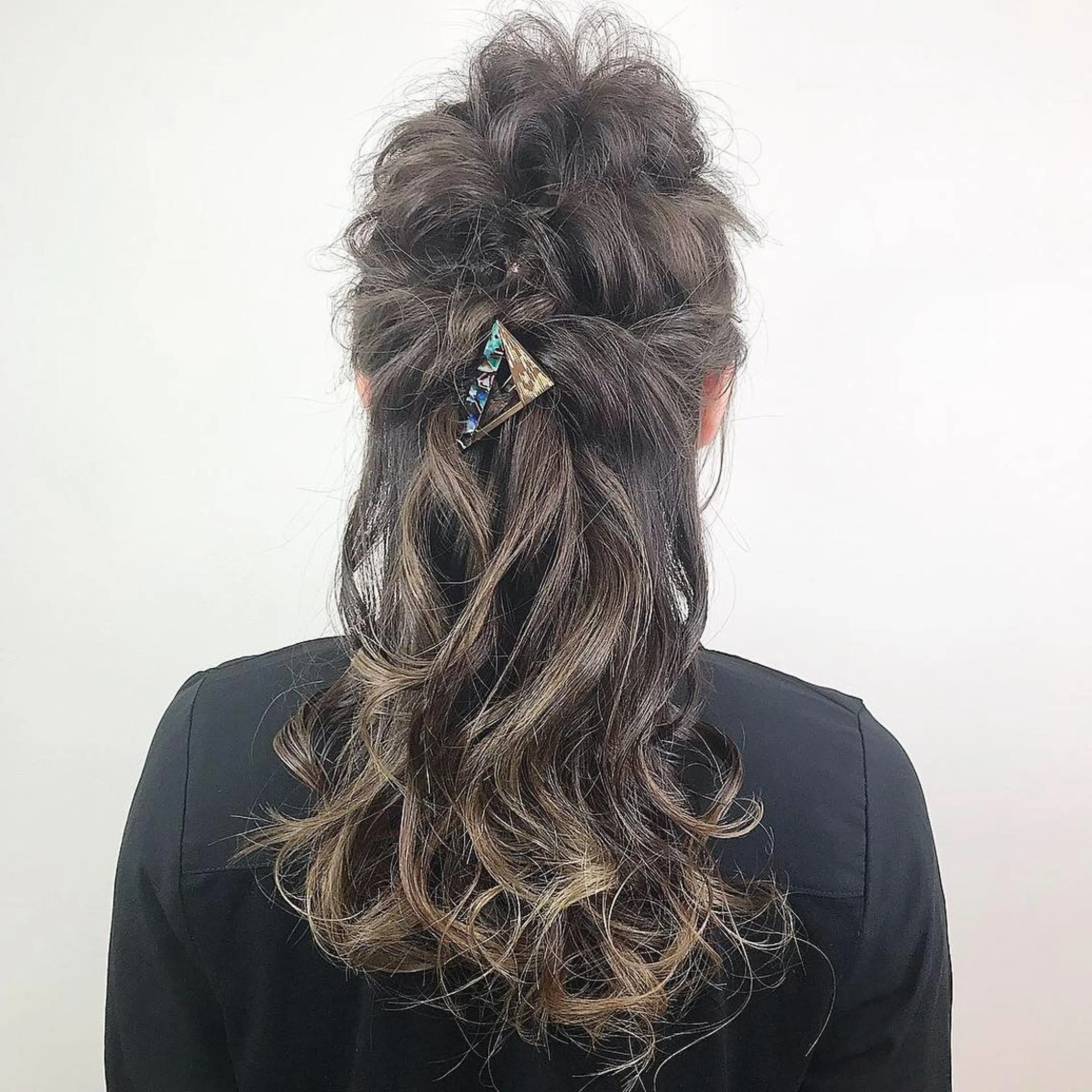 カラー デザインカラー Lienのヘアスタイル