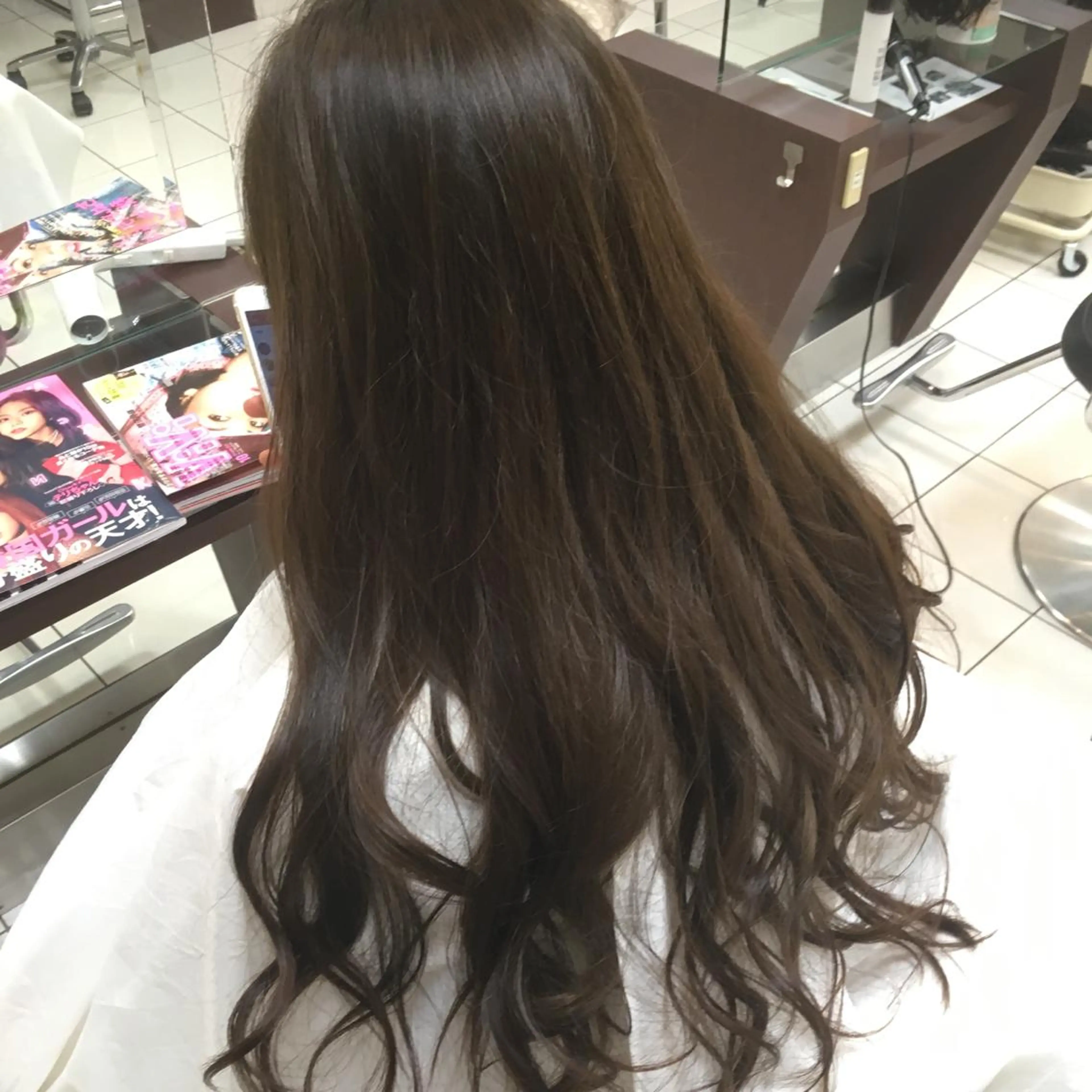 カラー ブリーチ ブリーチなしカラー ヘアカラー トリートメント 平本 雄馬のヘアスタイル