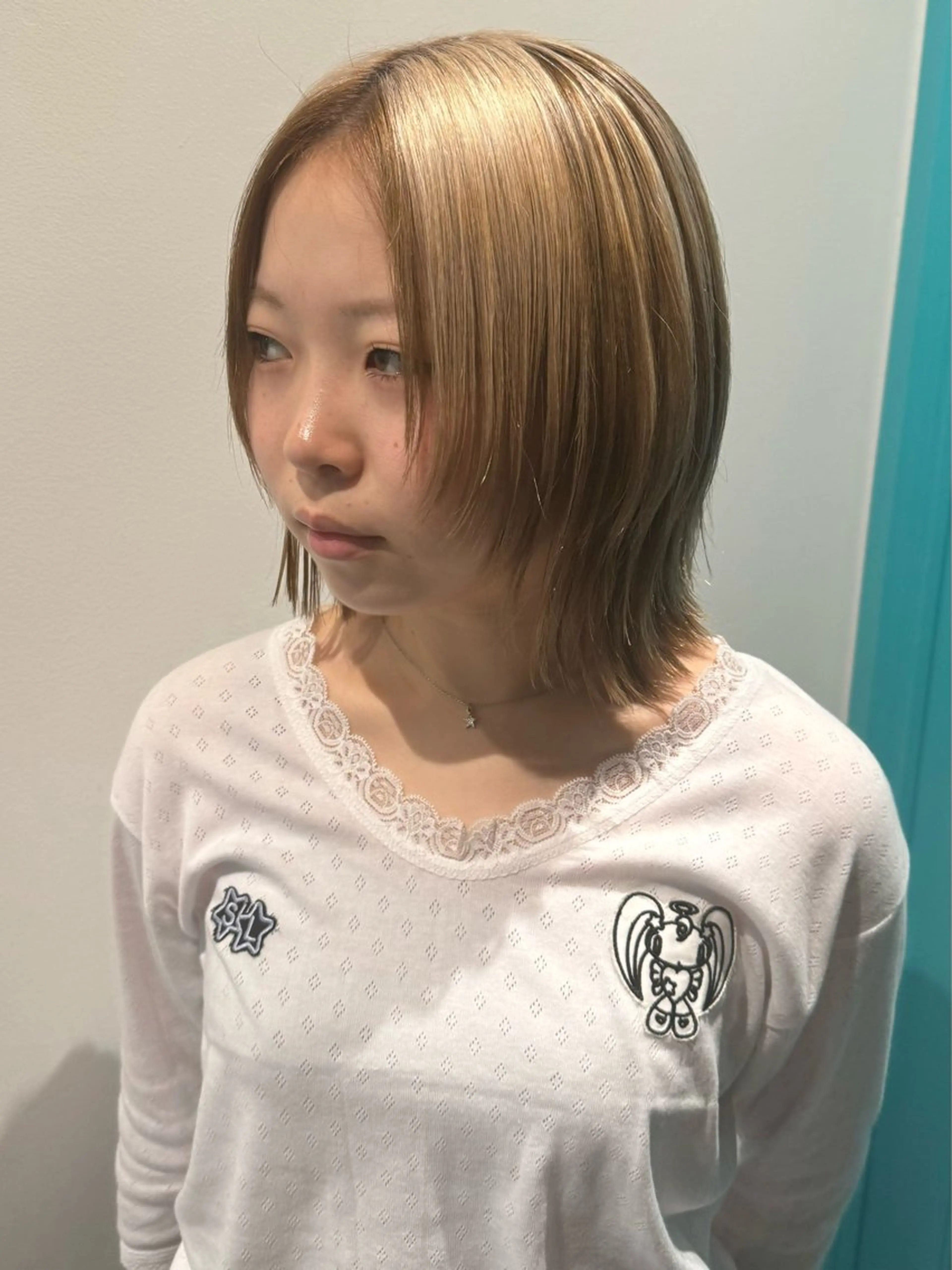 ショート カラー ブリーチ ダブルカラー イルミナカラー ブリーチなしカラー ボブ カット ヘアカラー トリートメント LUCK 本厚木店のヘアスタイル