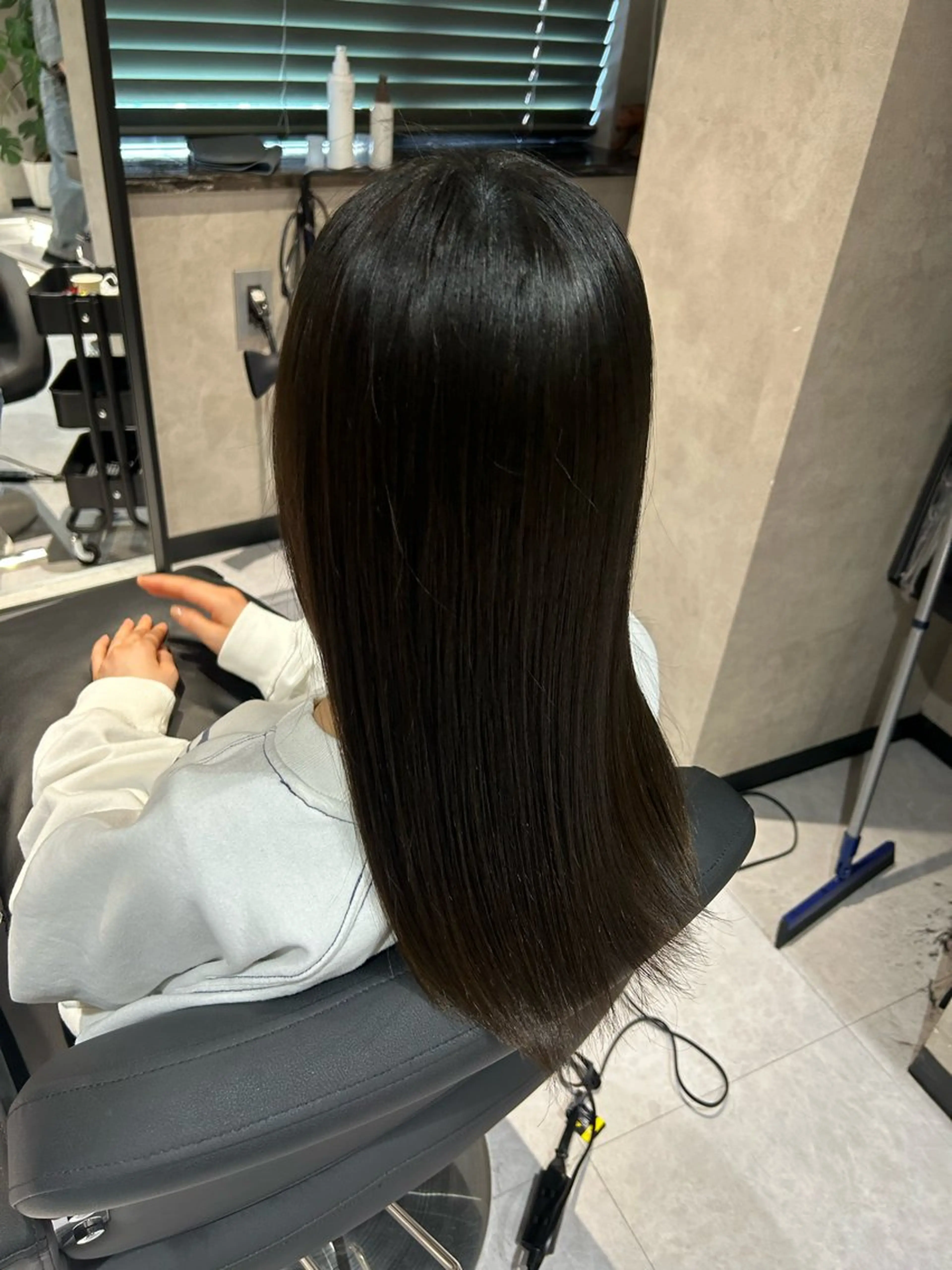 ロング カラー 黒髪 ヘアカラー トリートメント 《.Xian》リク /透明感/メンズのヘアスタイル