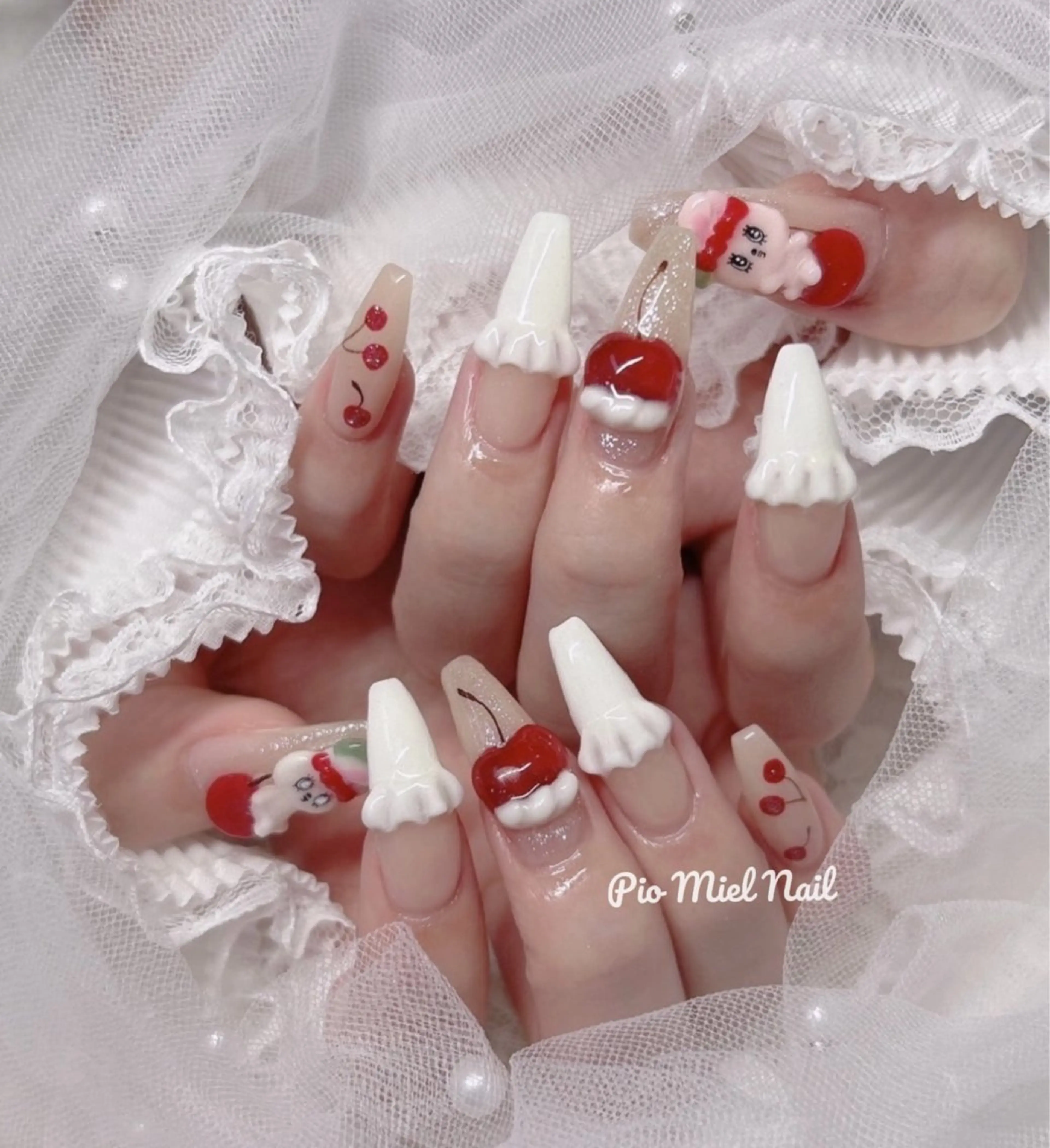 セミロング Pio Mielのネイルデザイン