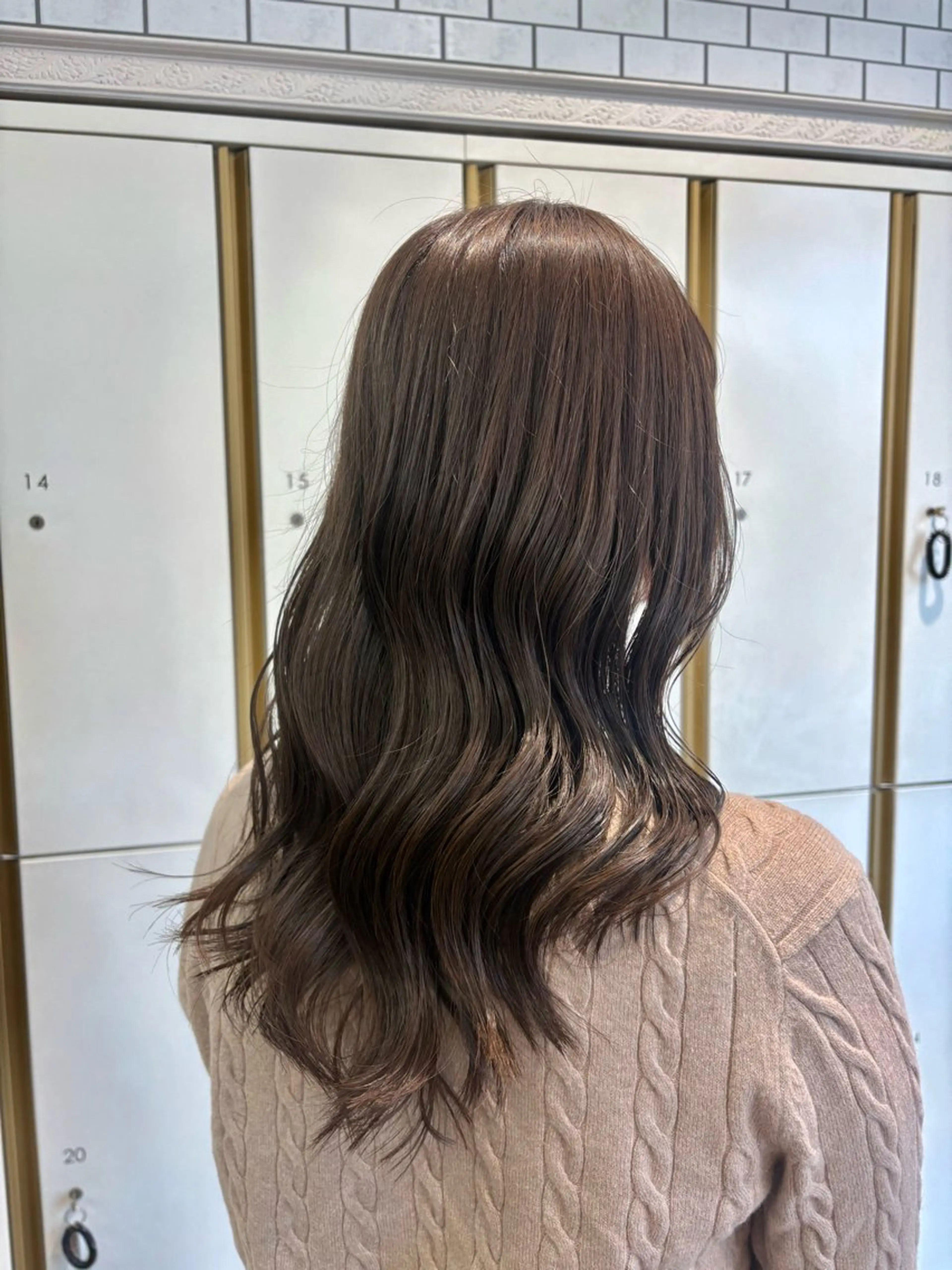 セミロング カット ヘアカラー トリートメント 艶髪/透明感カラー 🫧韓国ヘアのヘアスタイル