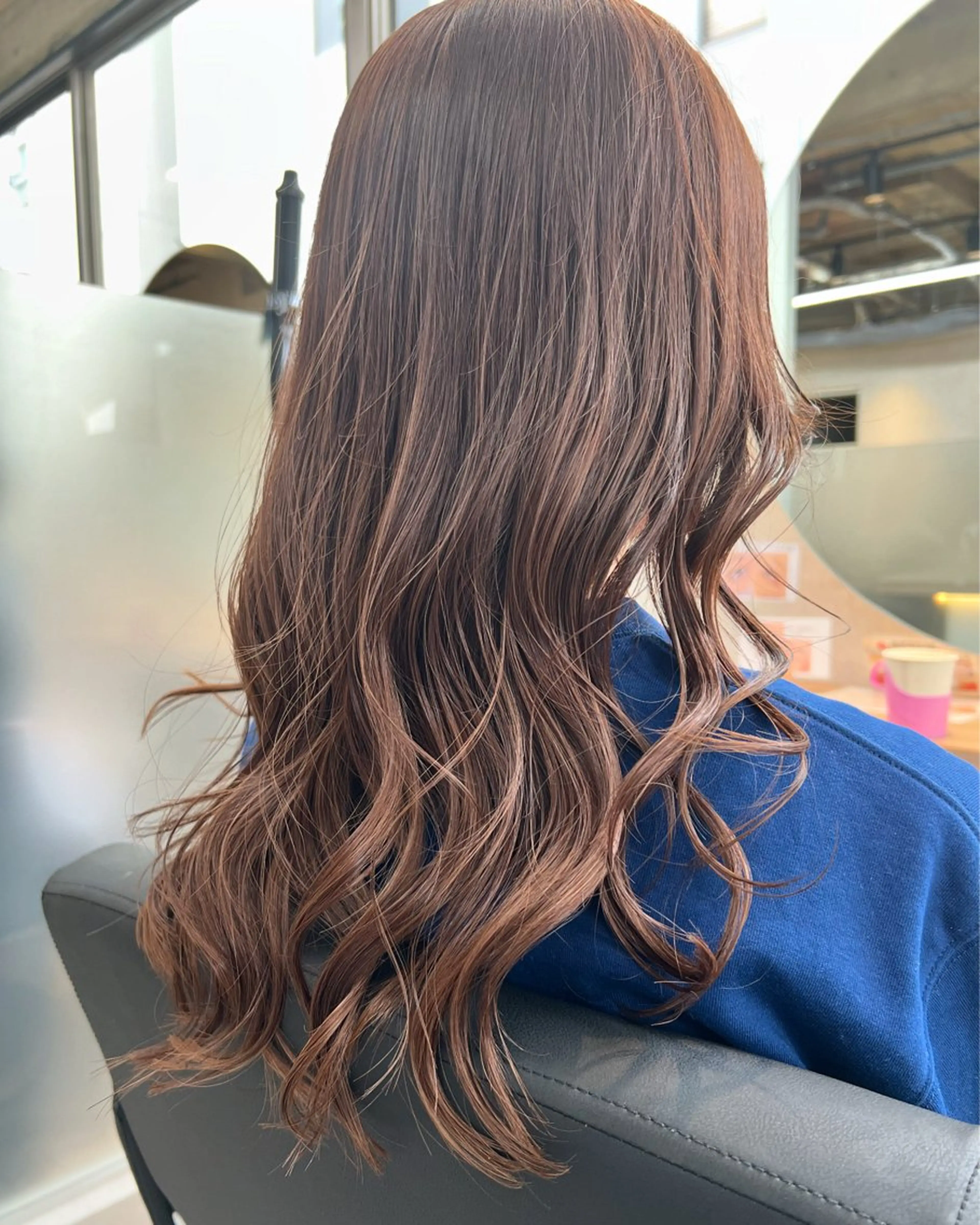 ロング カラー ベージュカラー レイヤーカット ローレイヤー カット ヘアカラー トリートメント 伊藤　優悟 /白髪ぼかしのヘアスタイル