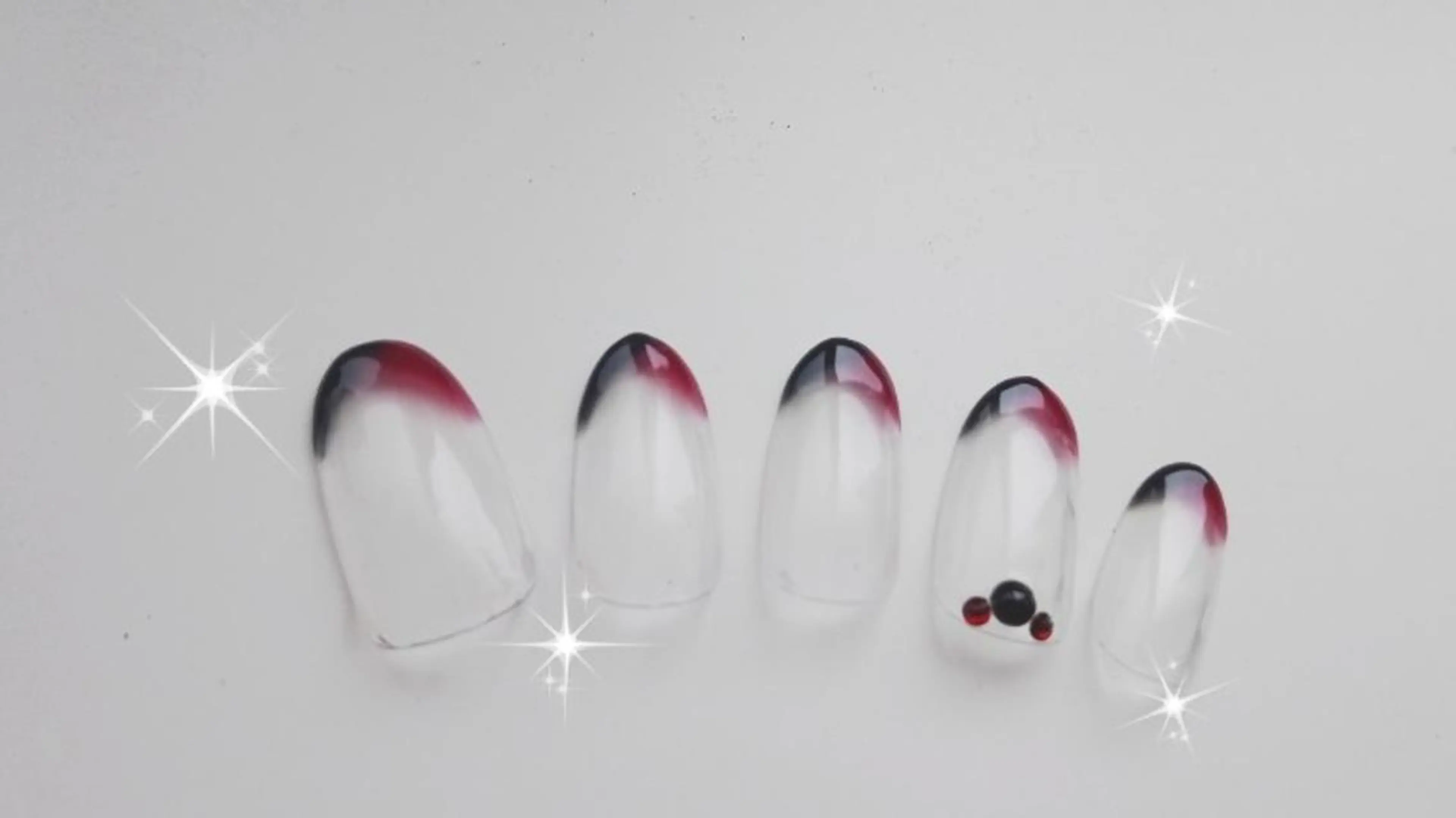 ネイル Roger 舞のネイルデザイン