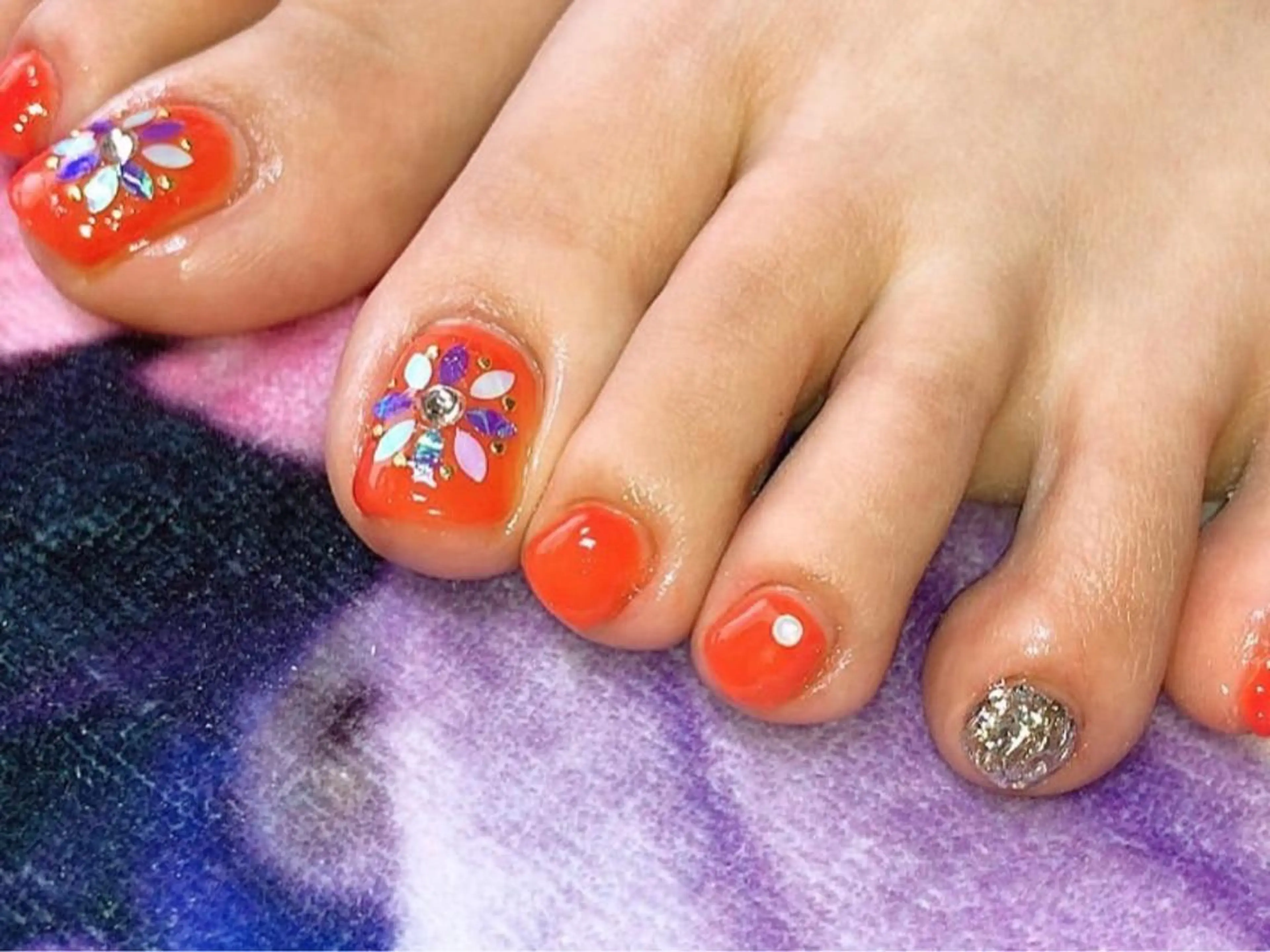 ネイル フラワーネイル フットネイル ジェルネイル ラメ(グリッター) ミラーネイル A"nail ネイリストayanaのネイルデザイン