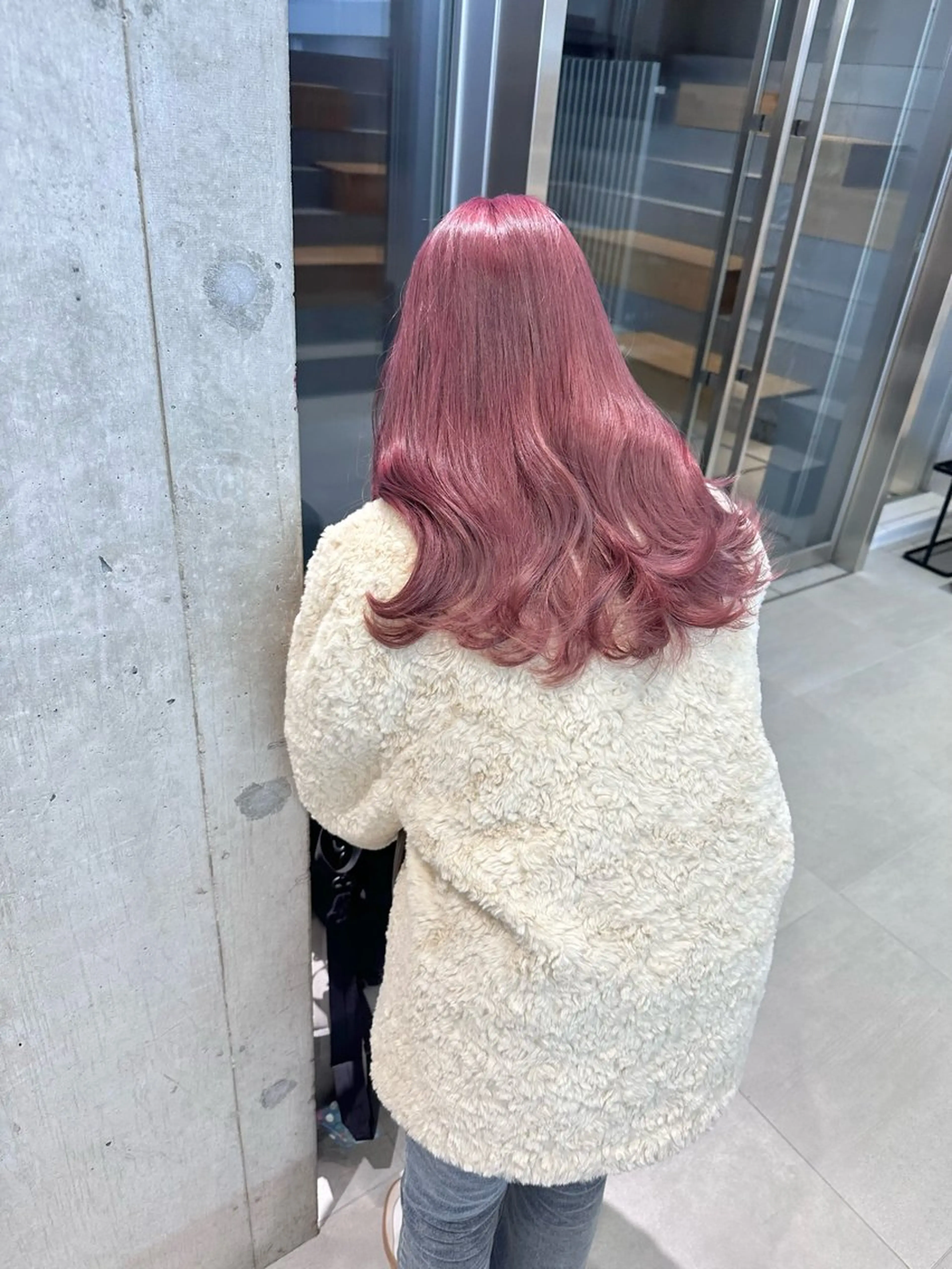 セミロング カラー ブリーチ ラベンダーカラー ピンクカラー ピンクラベンダー 染谷 遥花のヘアスタイル