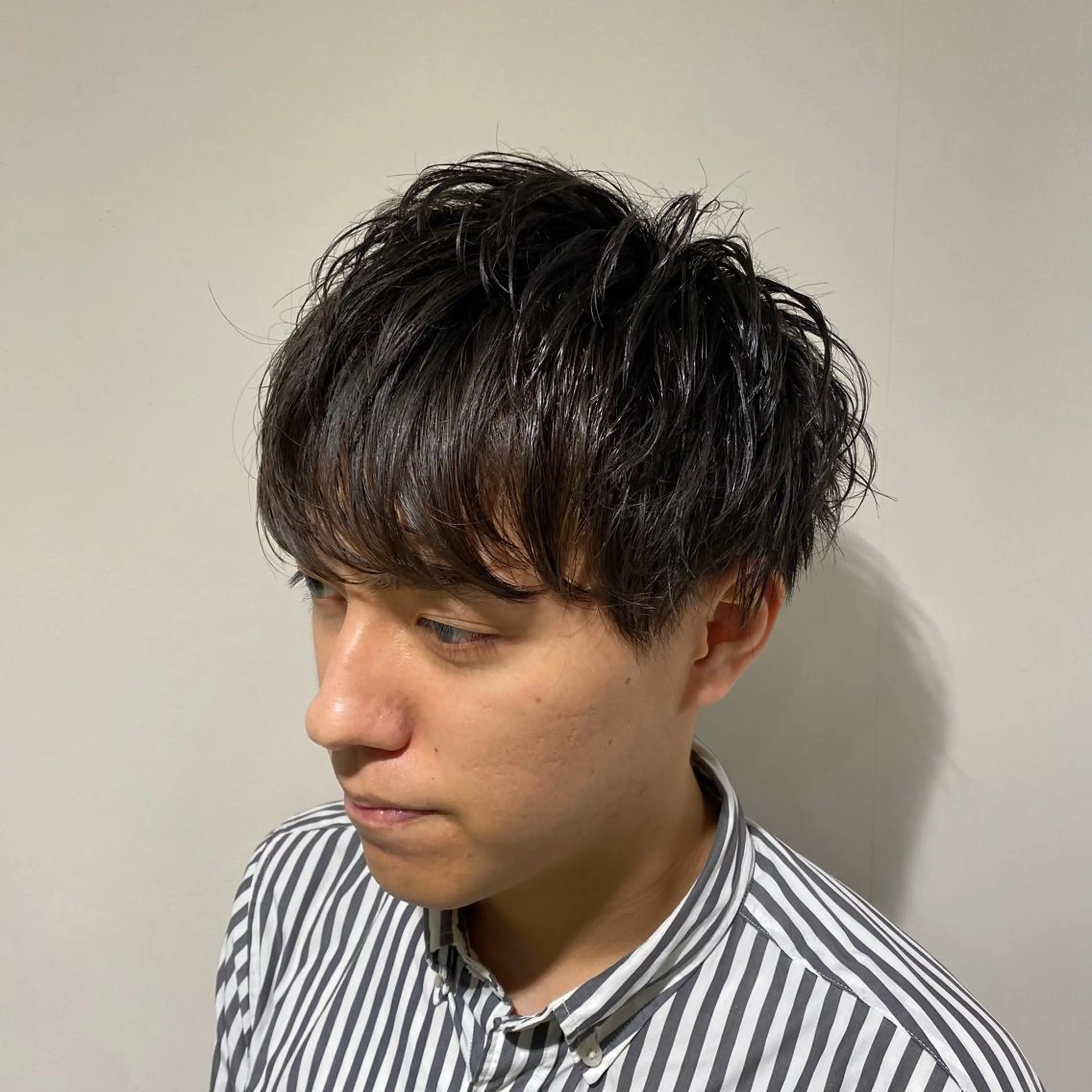 ショート メンズ マッシュ メンズパーマ 刈り上げ くせ毛 橋本 琉磨のヘアスタイル