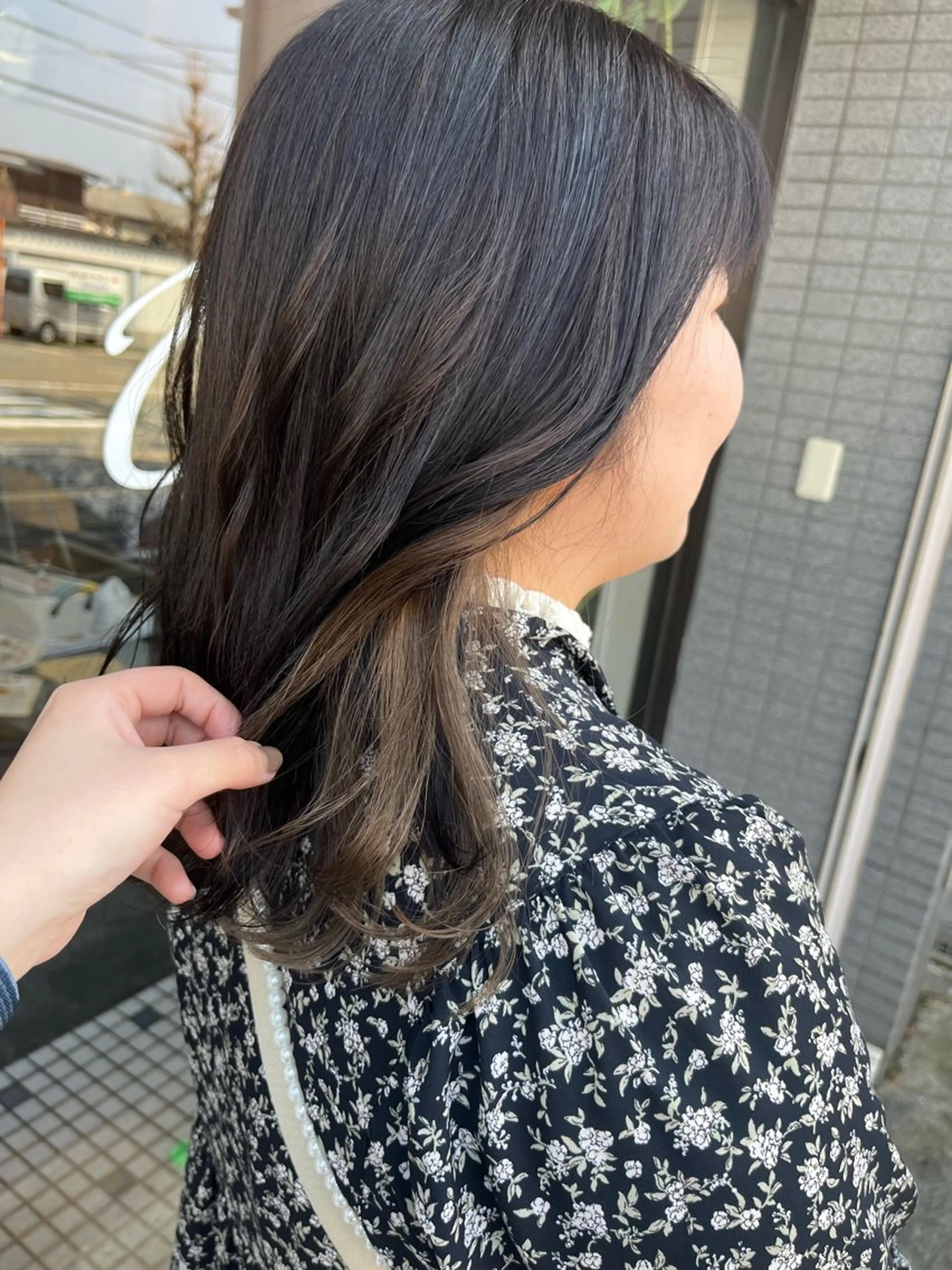 ミディアム 立野 希沙のヘアスタイル