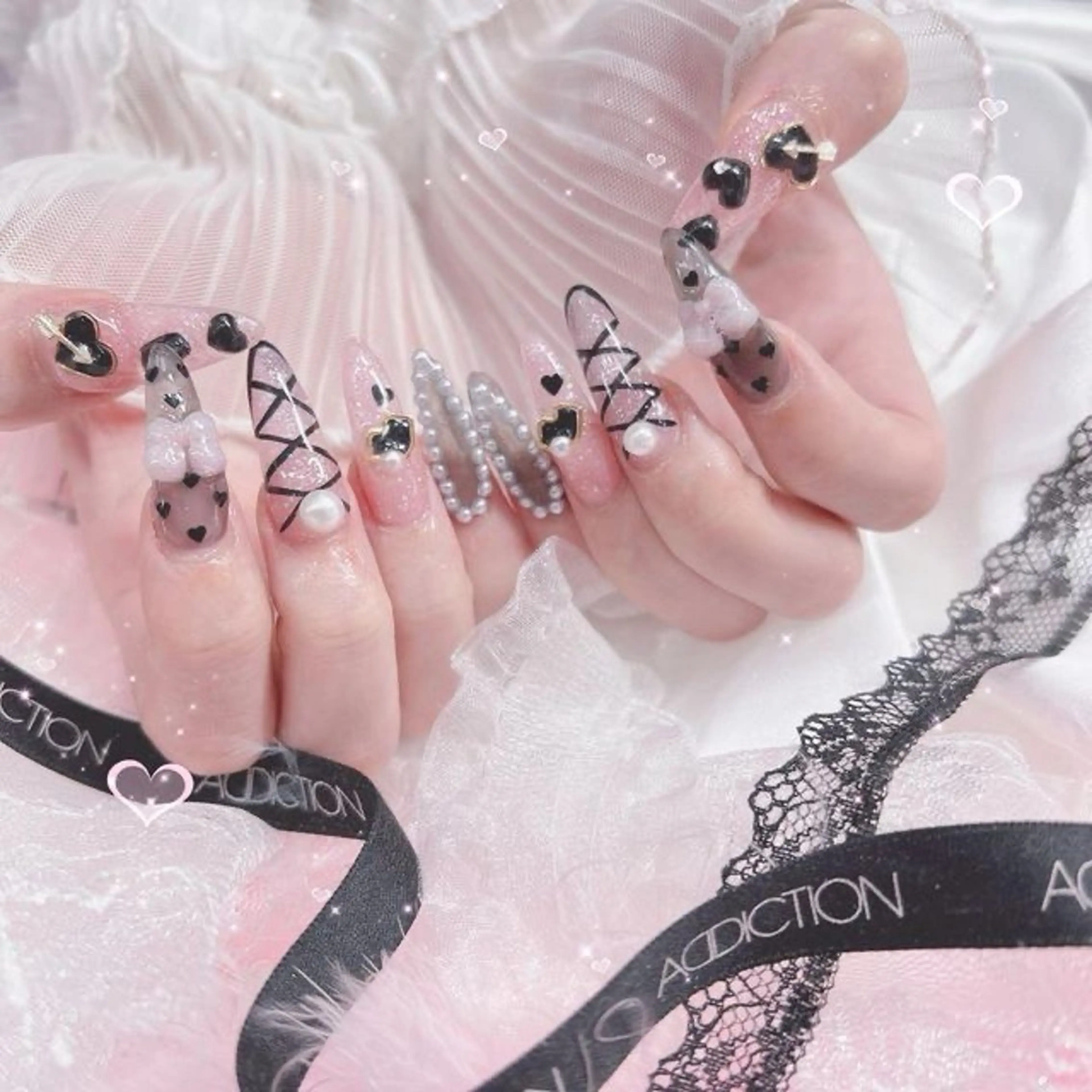 ネイル マグネットネイル ピンク ネイルチップ 冬ネイル Lee Nailsのネイルデザイン