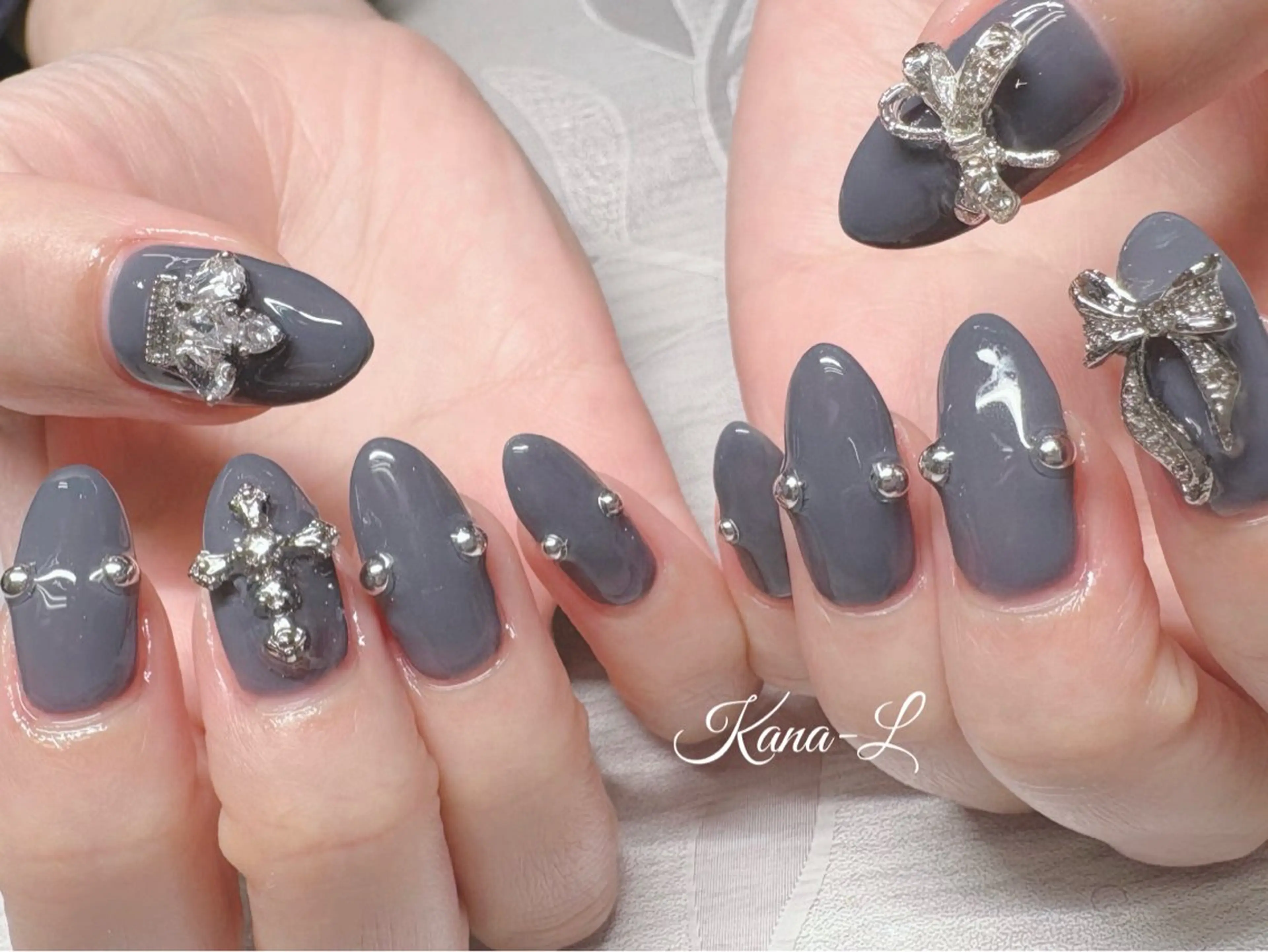 ネイル 芦辺 香奈のネイルデザイン