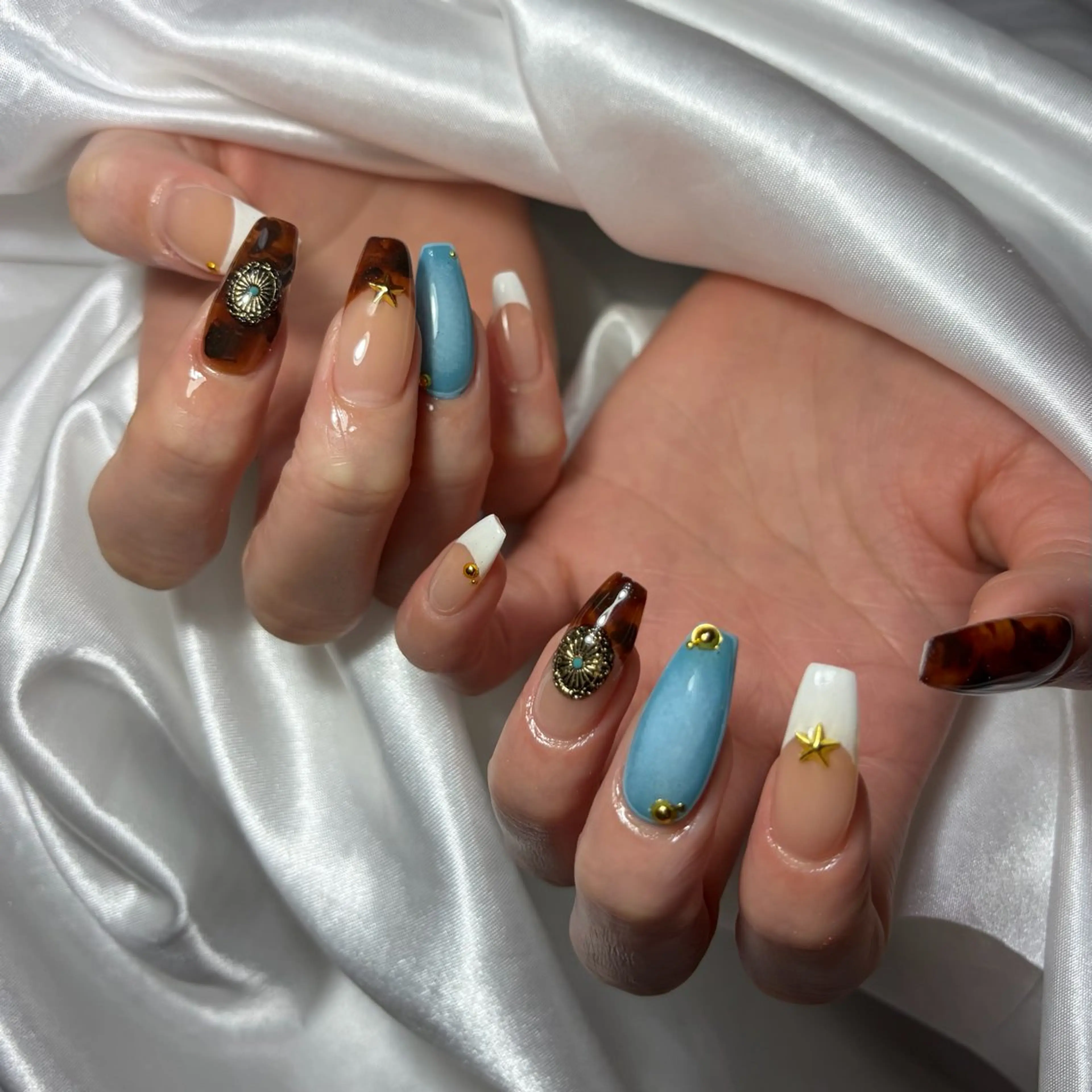 ネイル ハンドネイル nailroom‪ sb‪‪𓈒𓂂𓏸のネイルデザイン