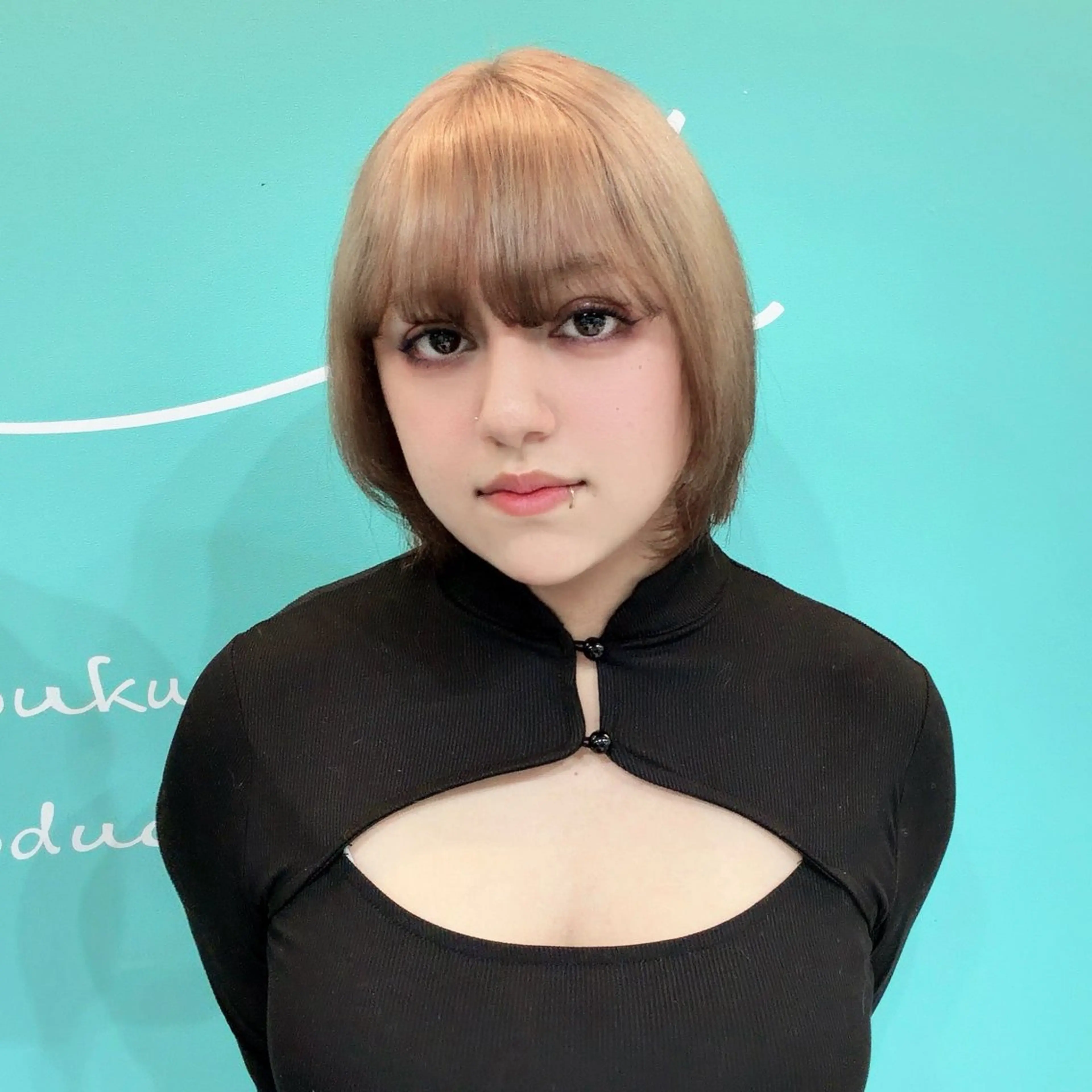 ショート カラー ベージュカラー ミルクティーベージュ デザインカラー/ ボブ/Natsukiのヘアスタイル