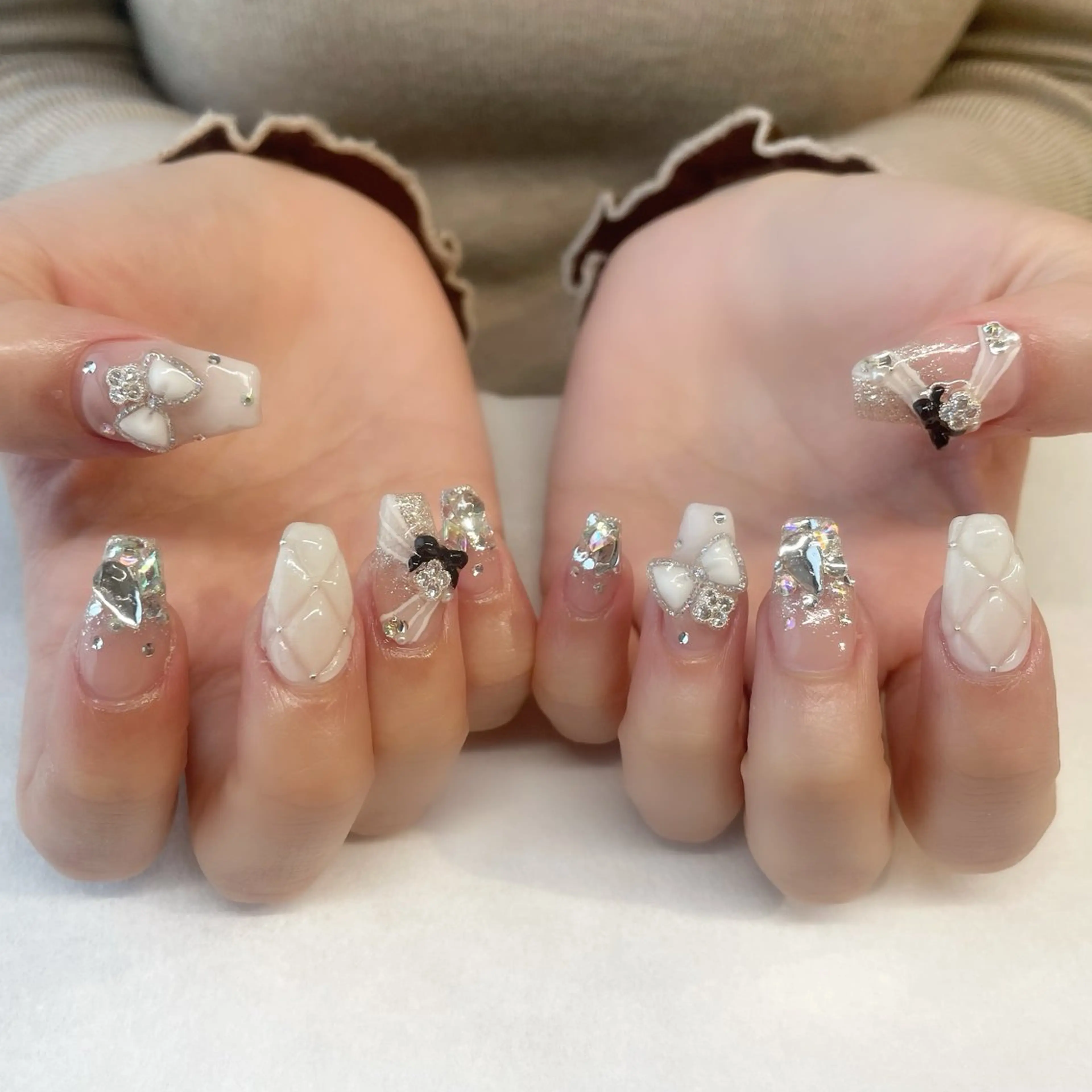 ネイル ハンドネイル 💎🐰 saki. m 🐰💎のネイルデザイン