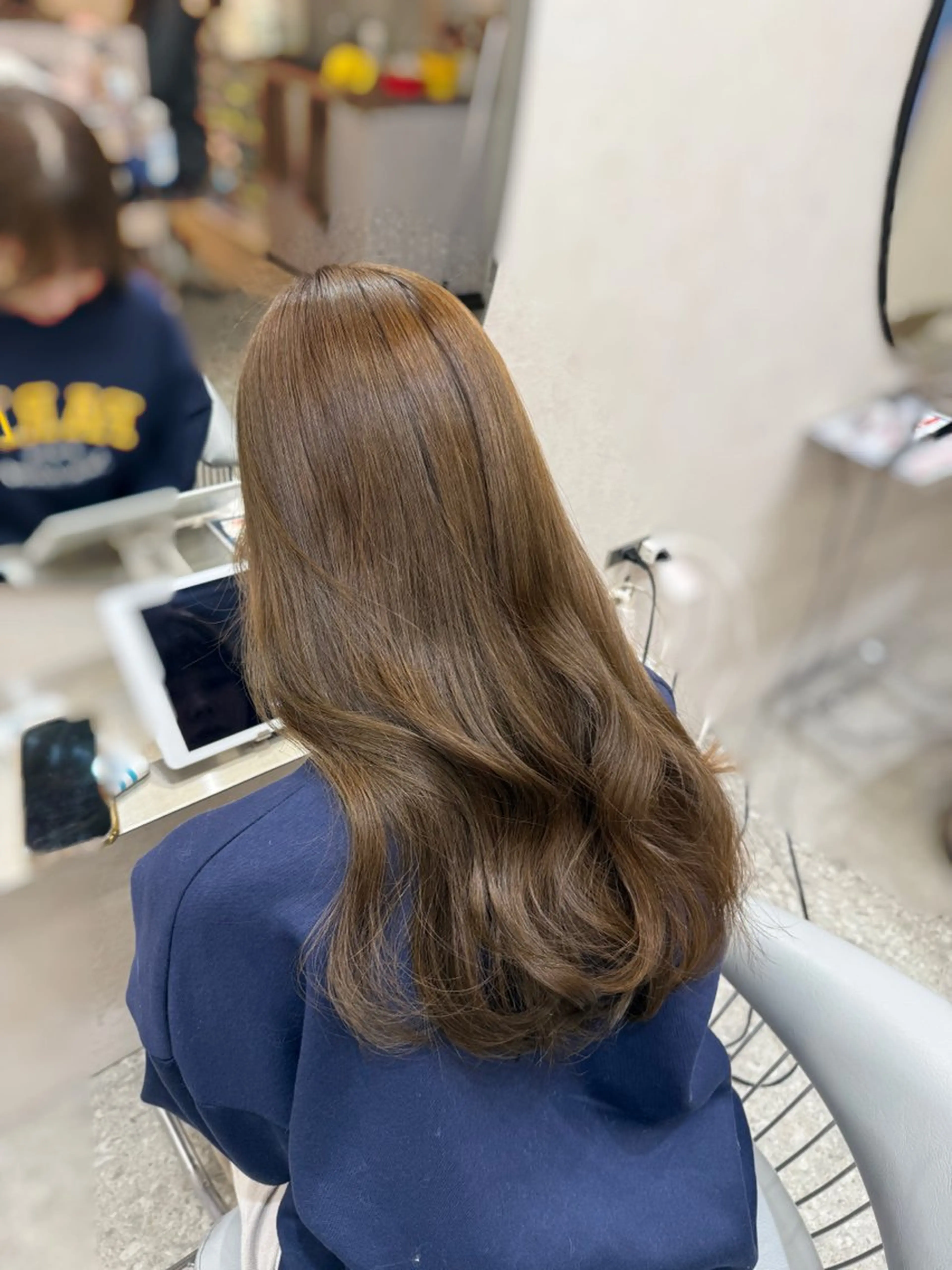 ロング カラー ヘアアレンジ カット ヘアカラー トリートメント なな 顔周りカット/ 透明感カラーのヘアスタイル