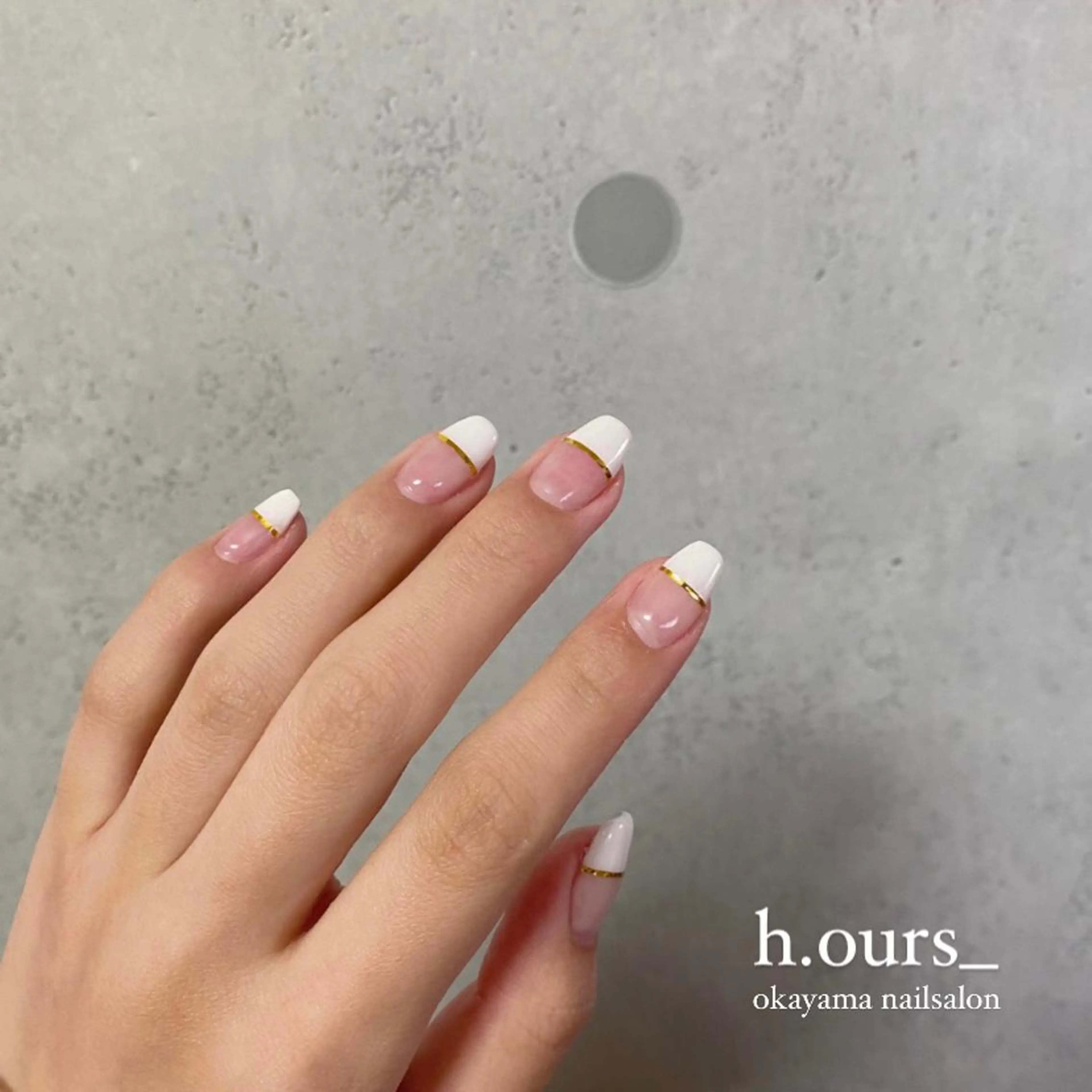 ネイル フレンチネイル ジェルネイル シンプルネイル ホワイト 冬ネイル h.ours _のネイルデザイン