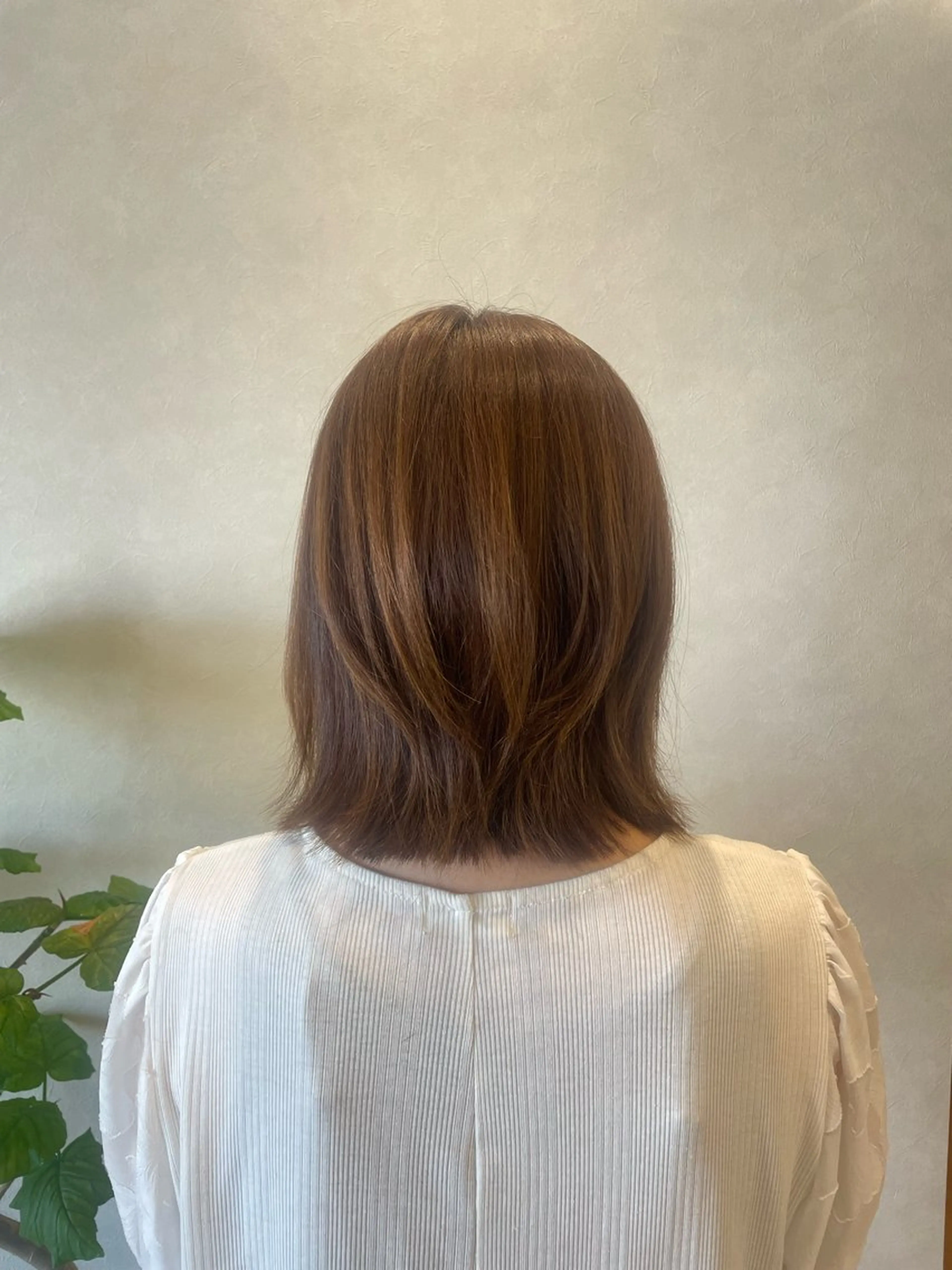 ミディアム レイヤーカット カット ヘアカラー トリートメント 太田 香奈江のヘアスタイル