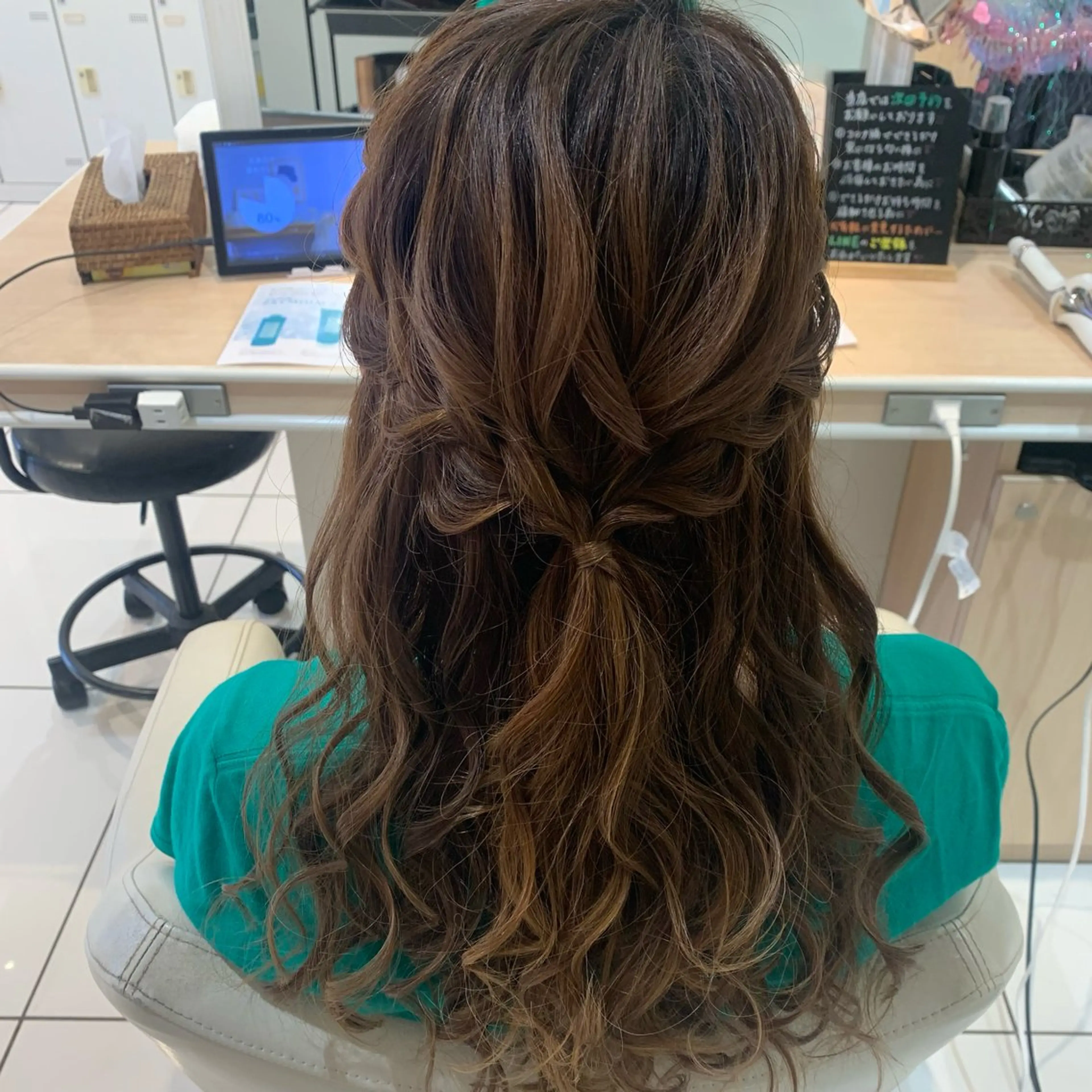 ロング ヘアアレンジ ヘアセット 宮永 璃沙のヘアスタイル