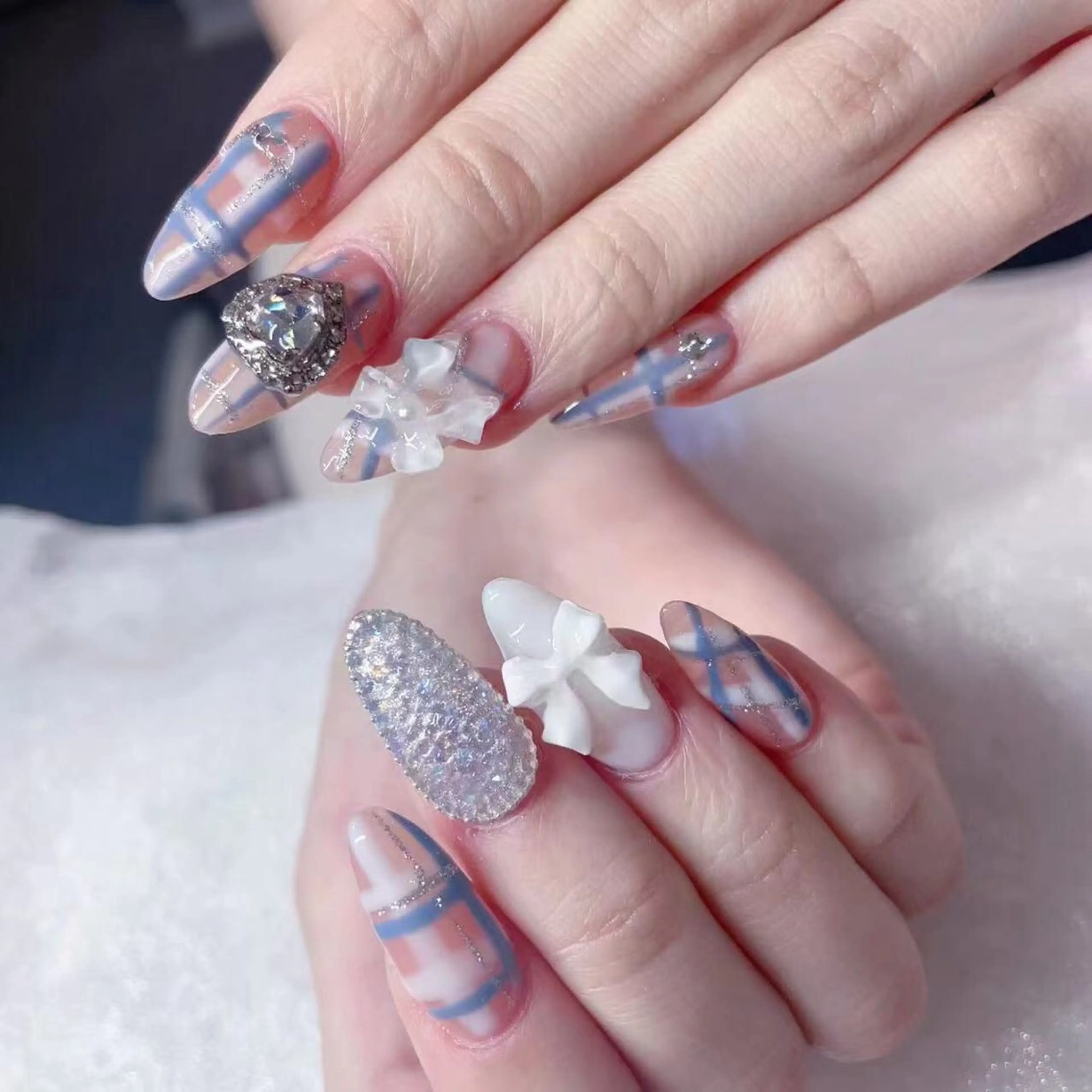 ネイル ハンドネイル Queens テイのネイルデザイン