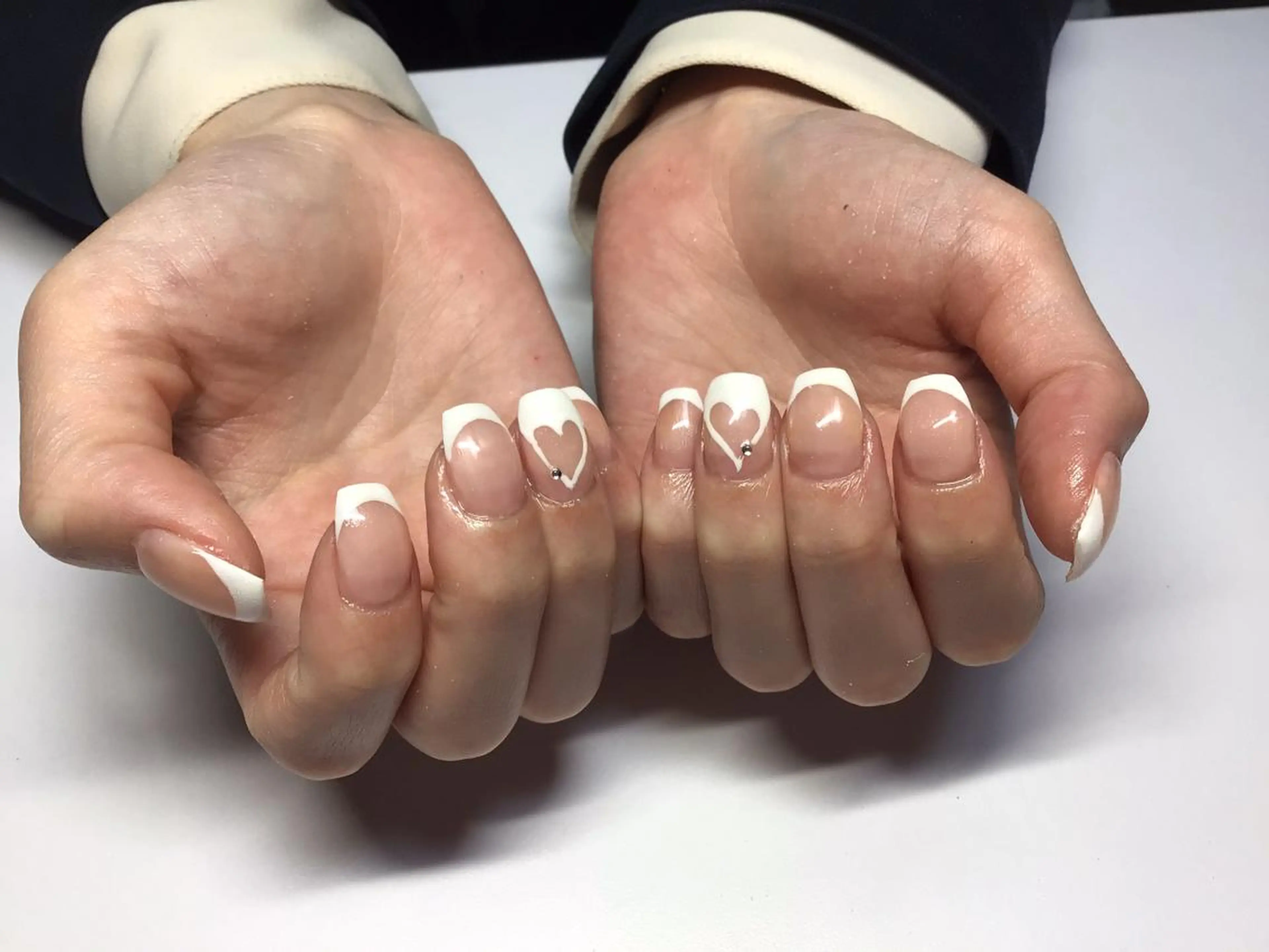 ネイル フレンチネイル ハート 池崎 美穂のネイルデザイン