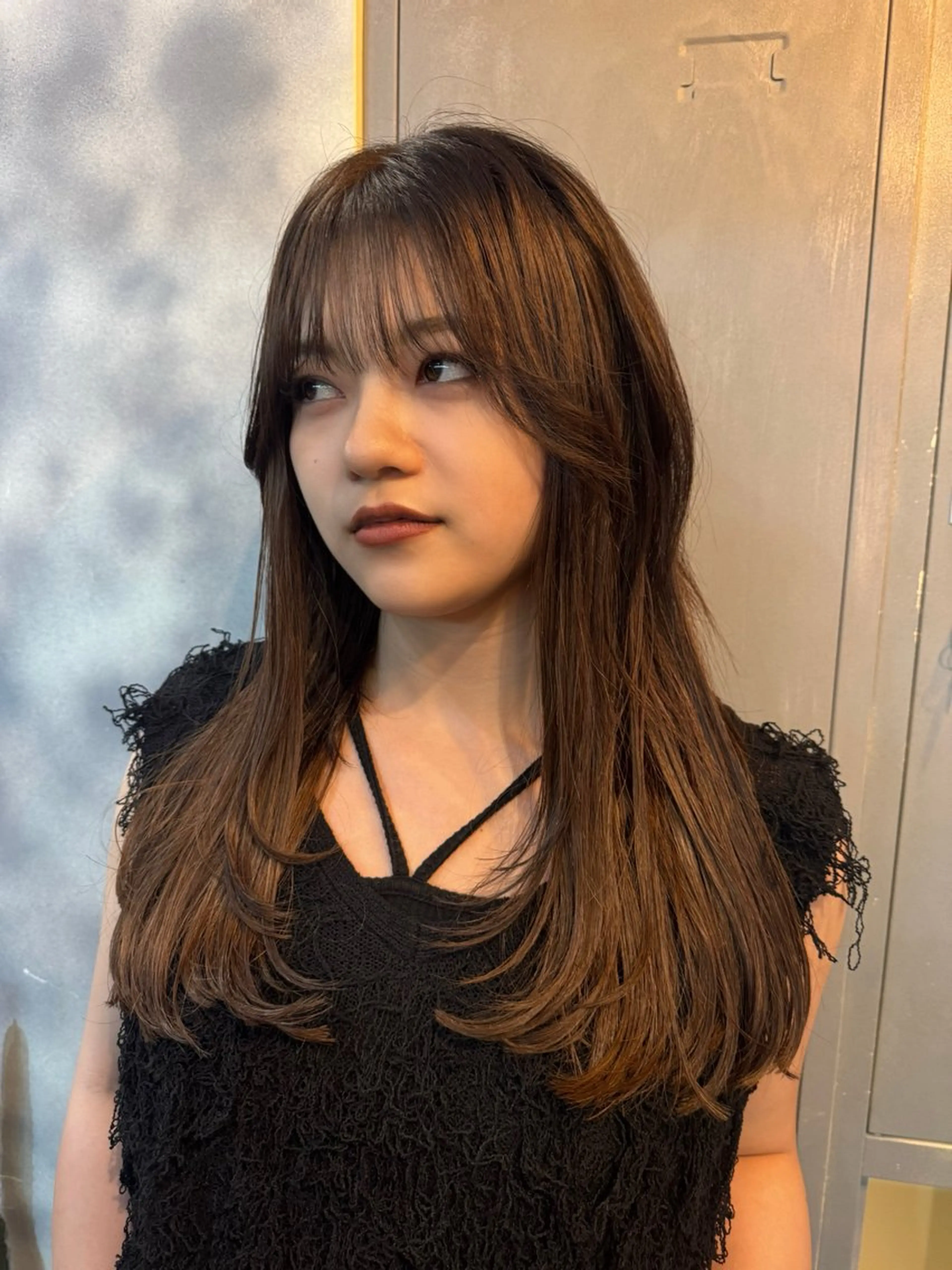 ロング レイヤーカット ローレイヤー カット ヘアカラー トリートメント Ami/艶カラー/ レイヤー/ハイトーンのヘアスタイル