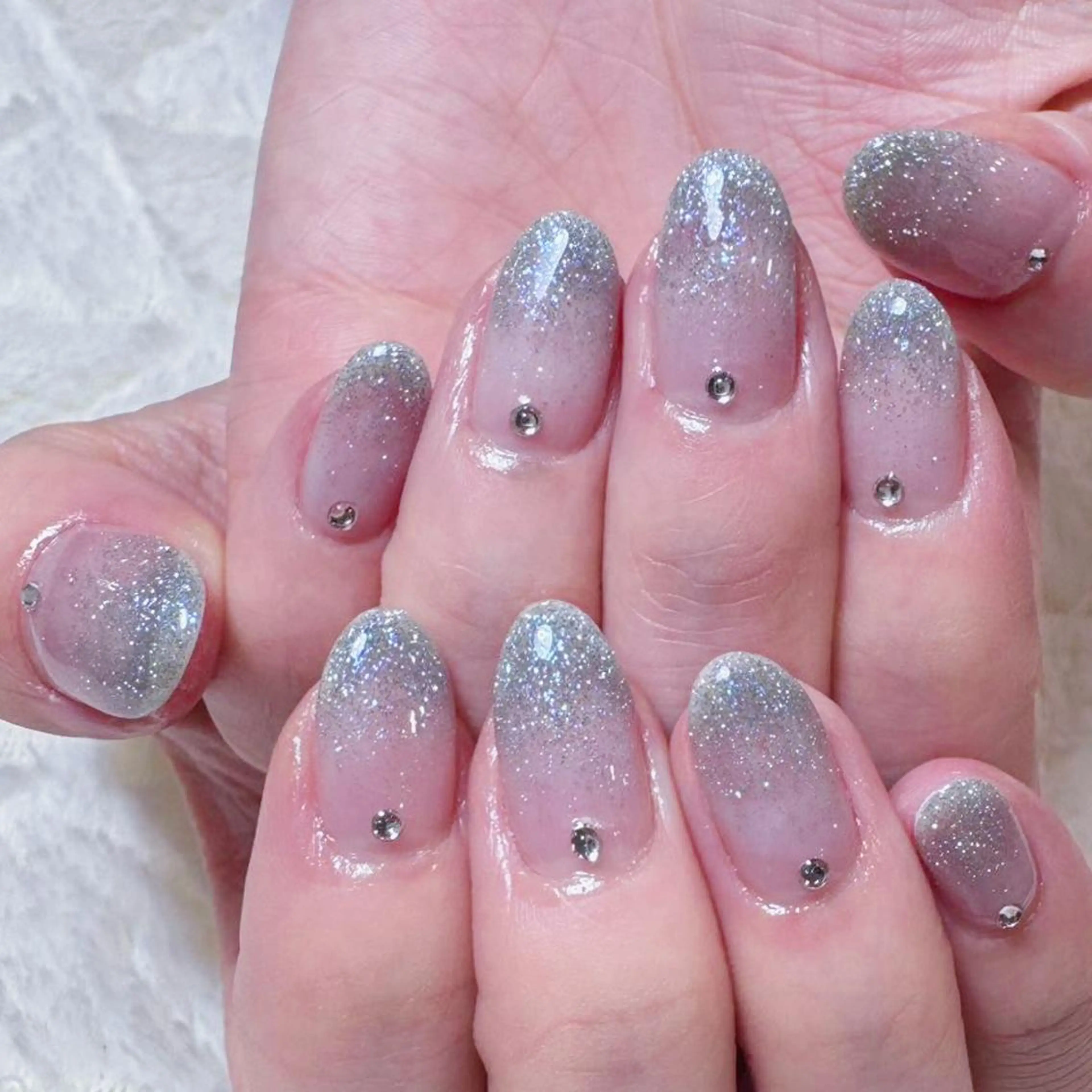 ネイル アートネイル オーロラネイル ガーリー キラキラネイル マグネットネイル リナ 💅のネイルデザイン