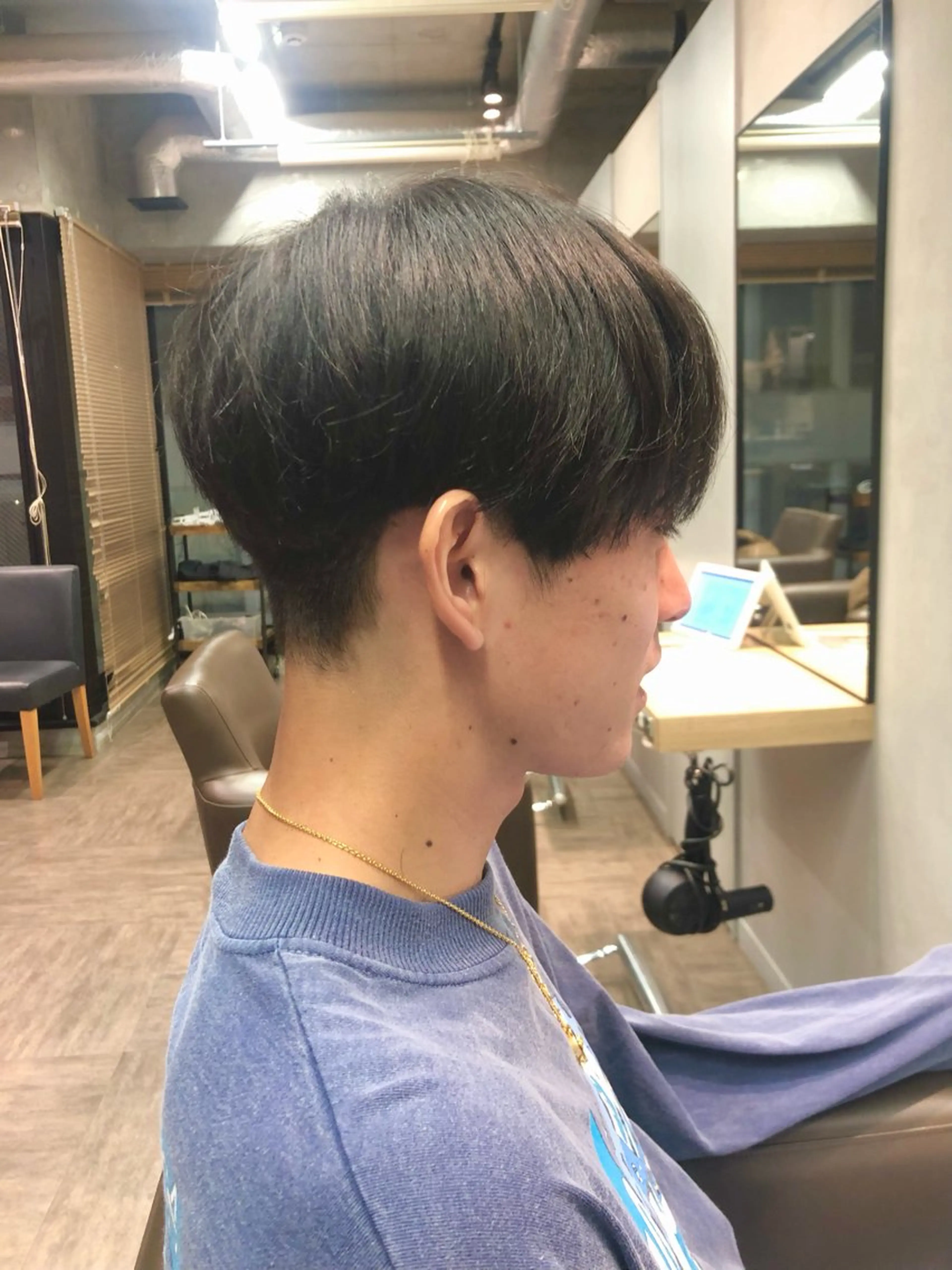 メンズ カット ヘアカラー 🎀縮毛矯正.暗髪 .艶髪🩶ちひろのヘアスタイル