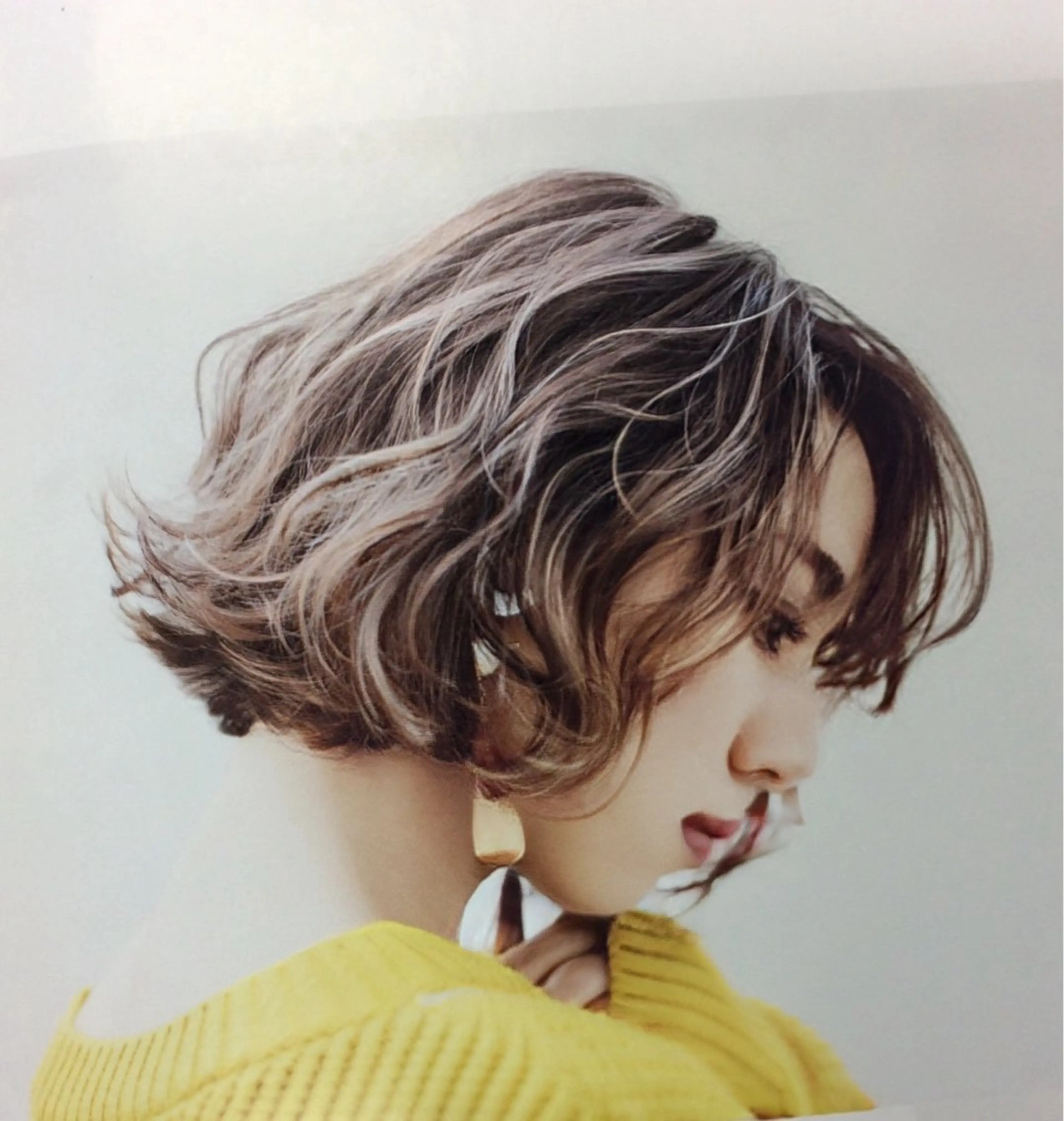 ショート カラー パーマ アッシュ ベージュカラー ボブ au栄矢場町 水素髪質改善Tのヘアスタイル