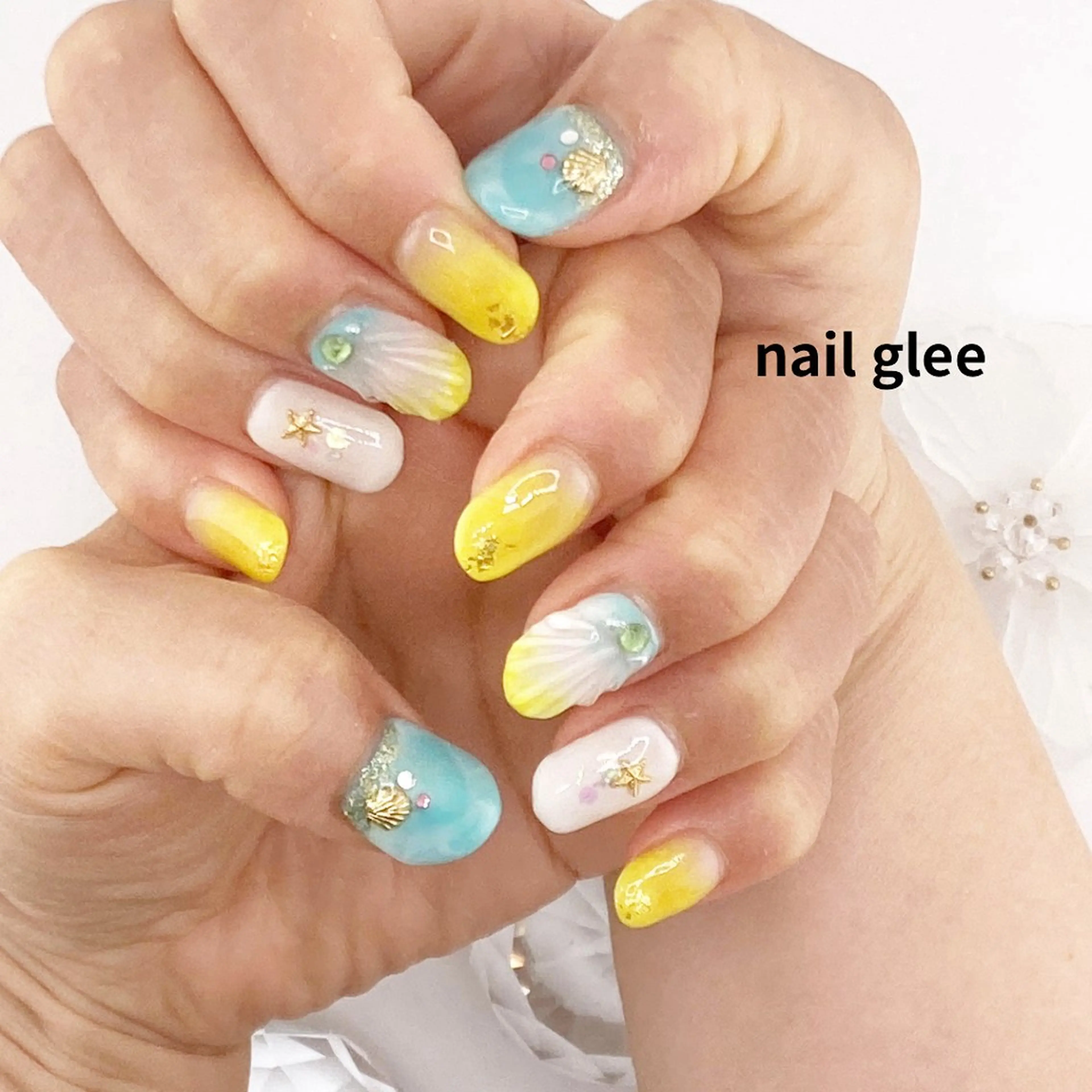 ミディアム RISA nail gleeのネイルデザイン