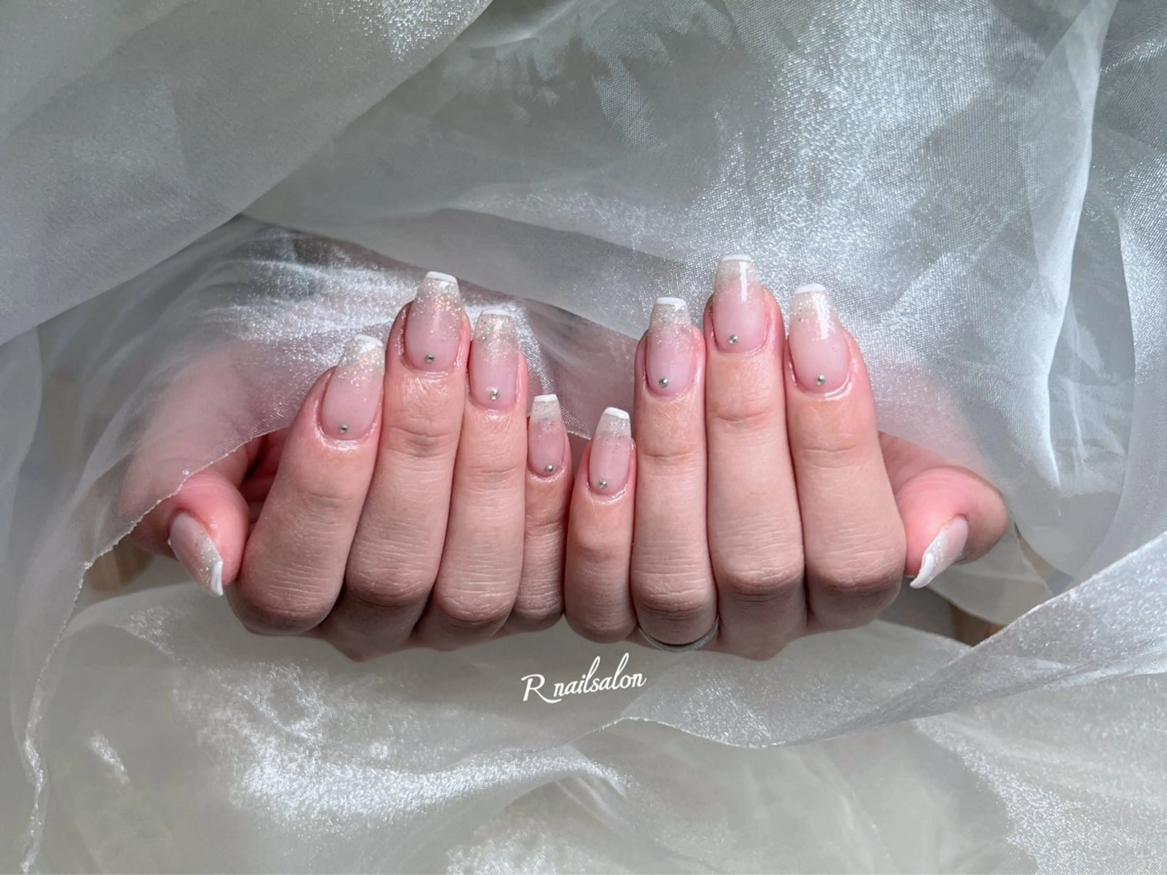 セミロング R NAILSALONのネイルデザイン