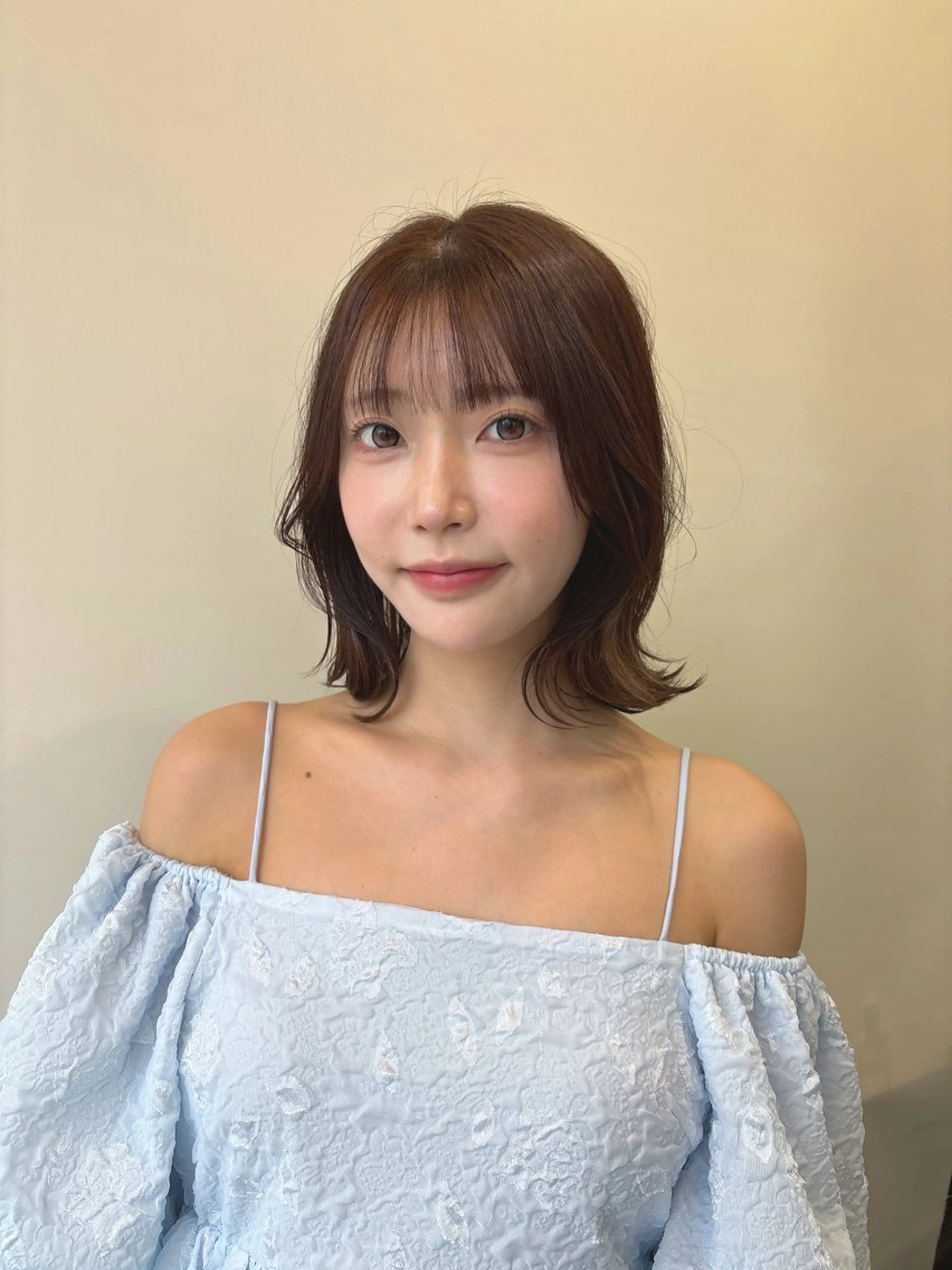 ミディアム ミディアムレイヤー レイヤーカット カット 縮毛矯正 人気サロン縮毛矯正 ボブカットカラーのヘアスタイル