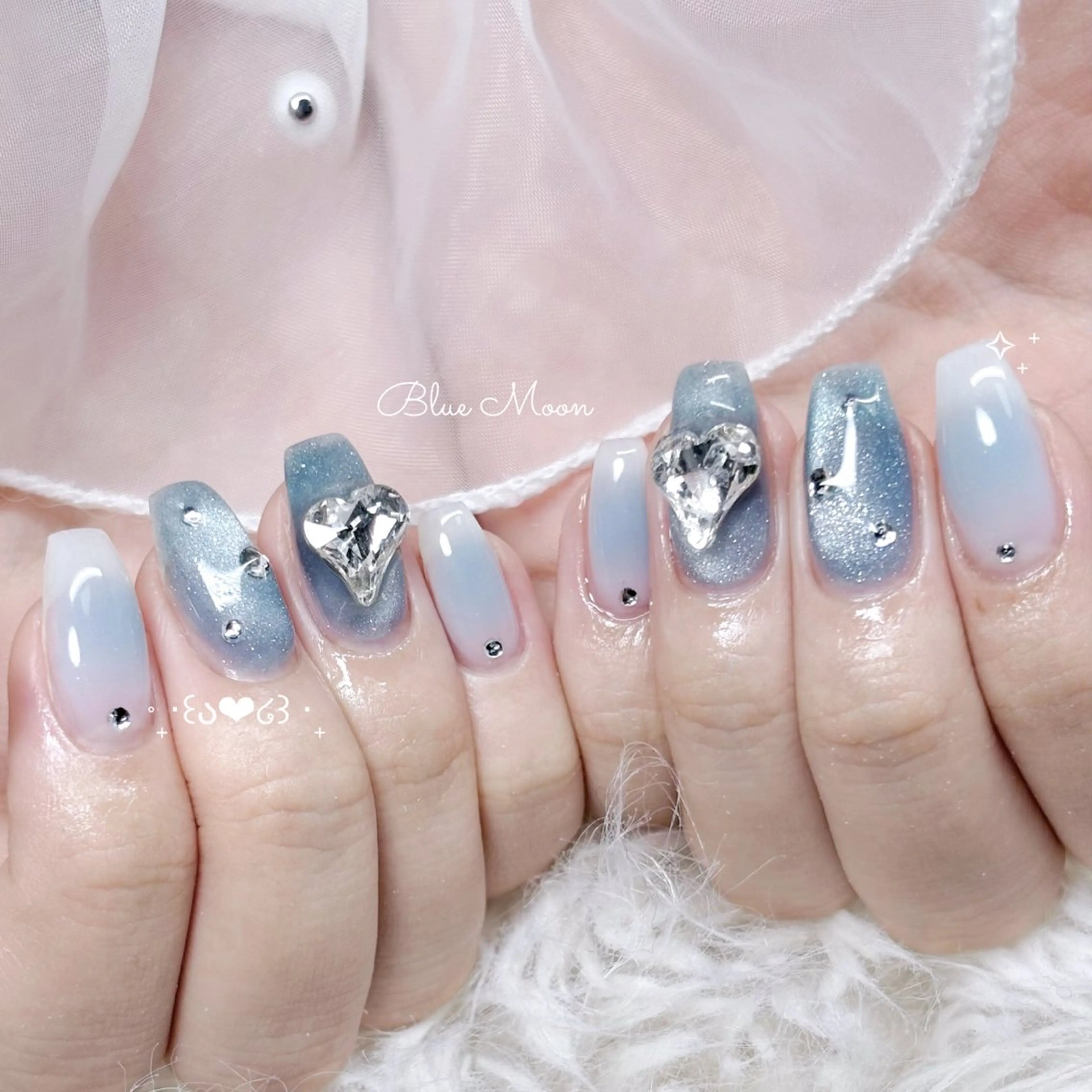 ネイル ハート マグネットネイル ストーンネイル ハンドネイル フットネイル ハンドケア nail salon Blue Moonのネイルデザイン