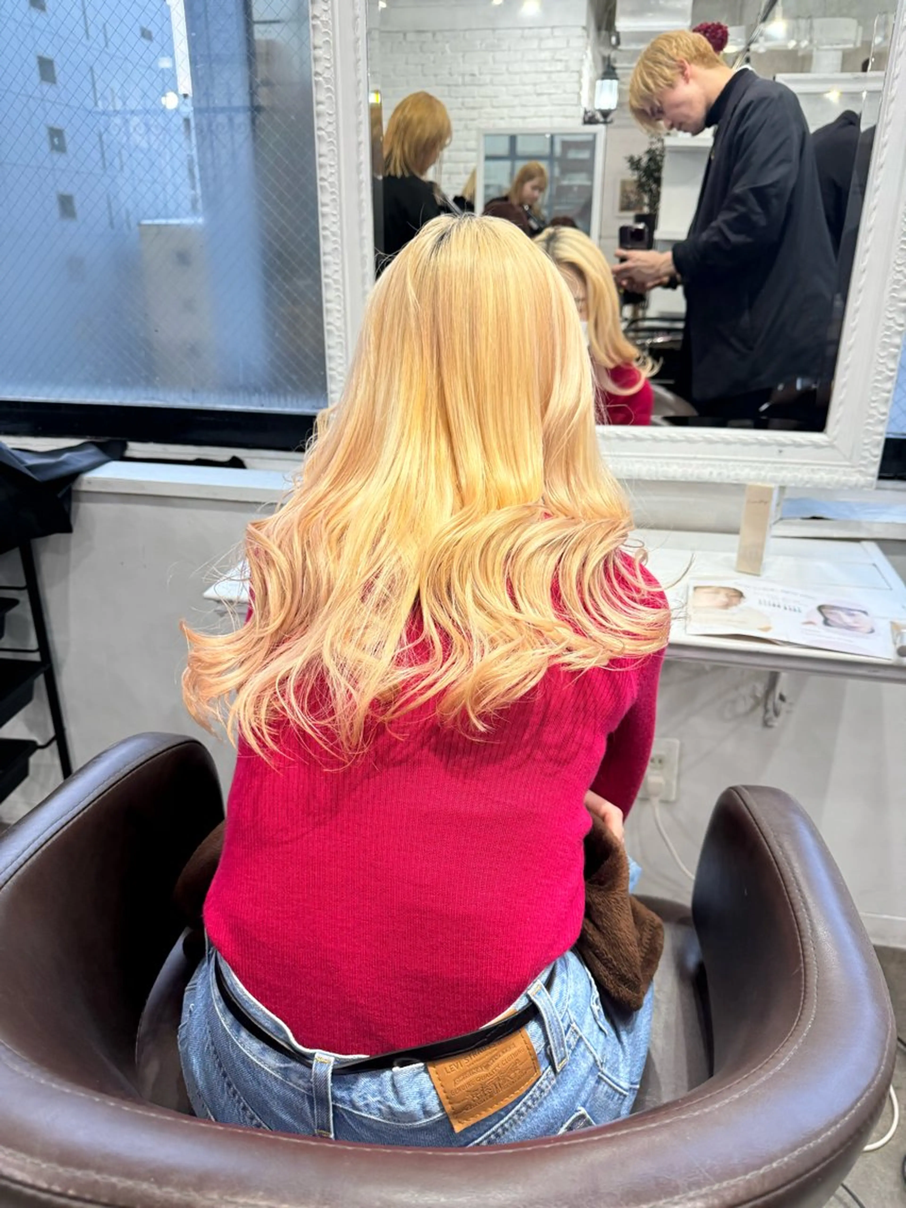 ロング カラー バレイヤージュ ミストバング ベージュカラー ブリーチ 抜きっぱなしブロンド SALOWIN札幌大通り所属・札幌ブリーチカラー/ ダブルカラー/ドイのヘアスタイル