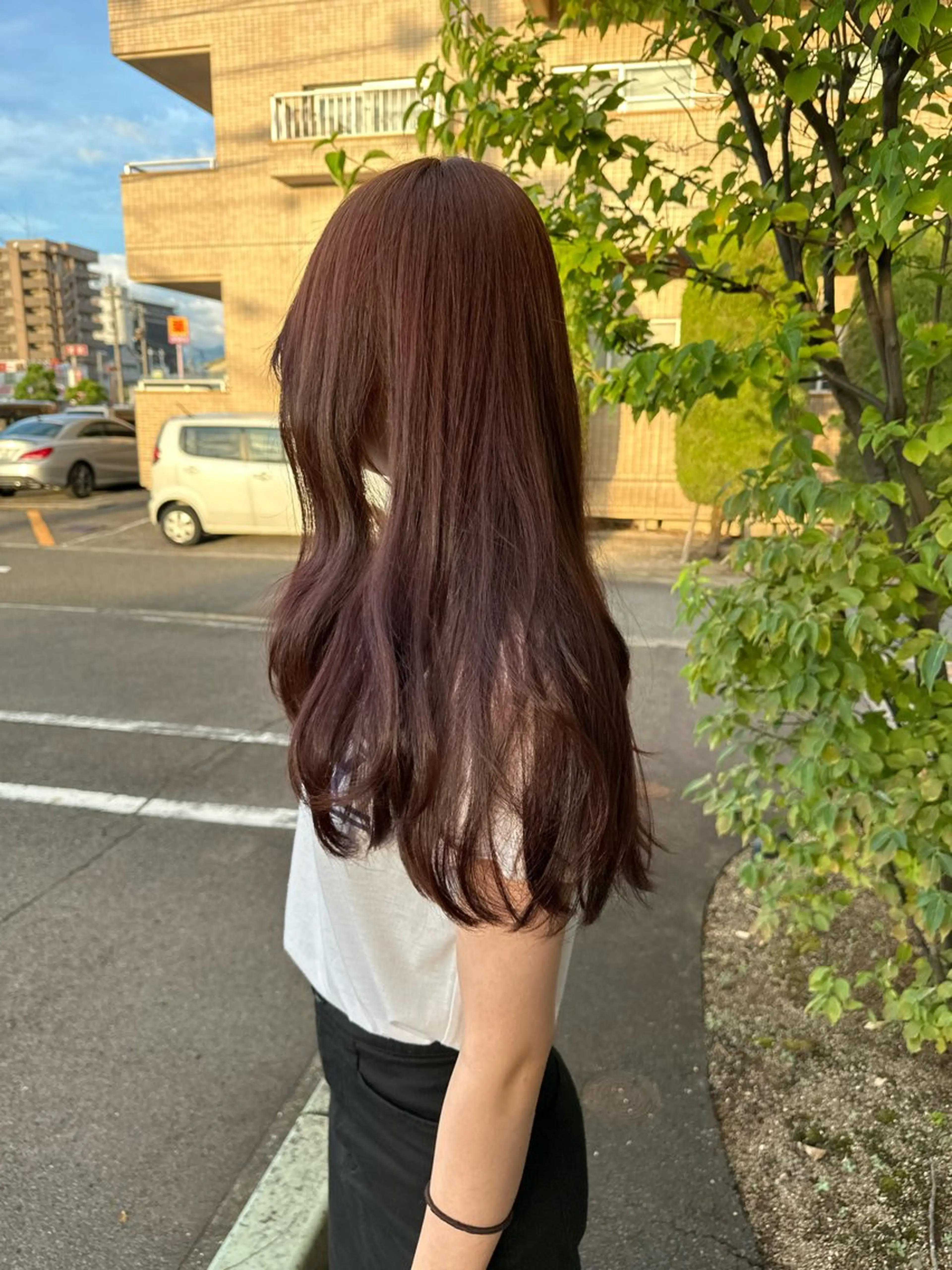 ロング レイヤーカット watanabe .のヘアスタイル