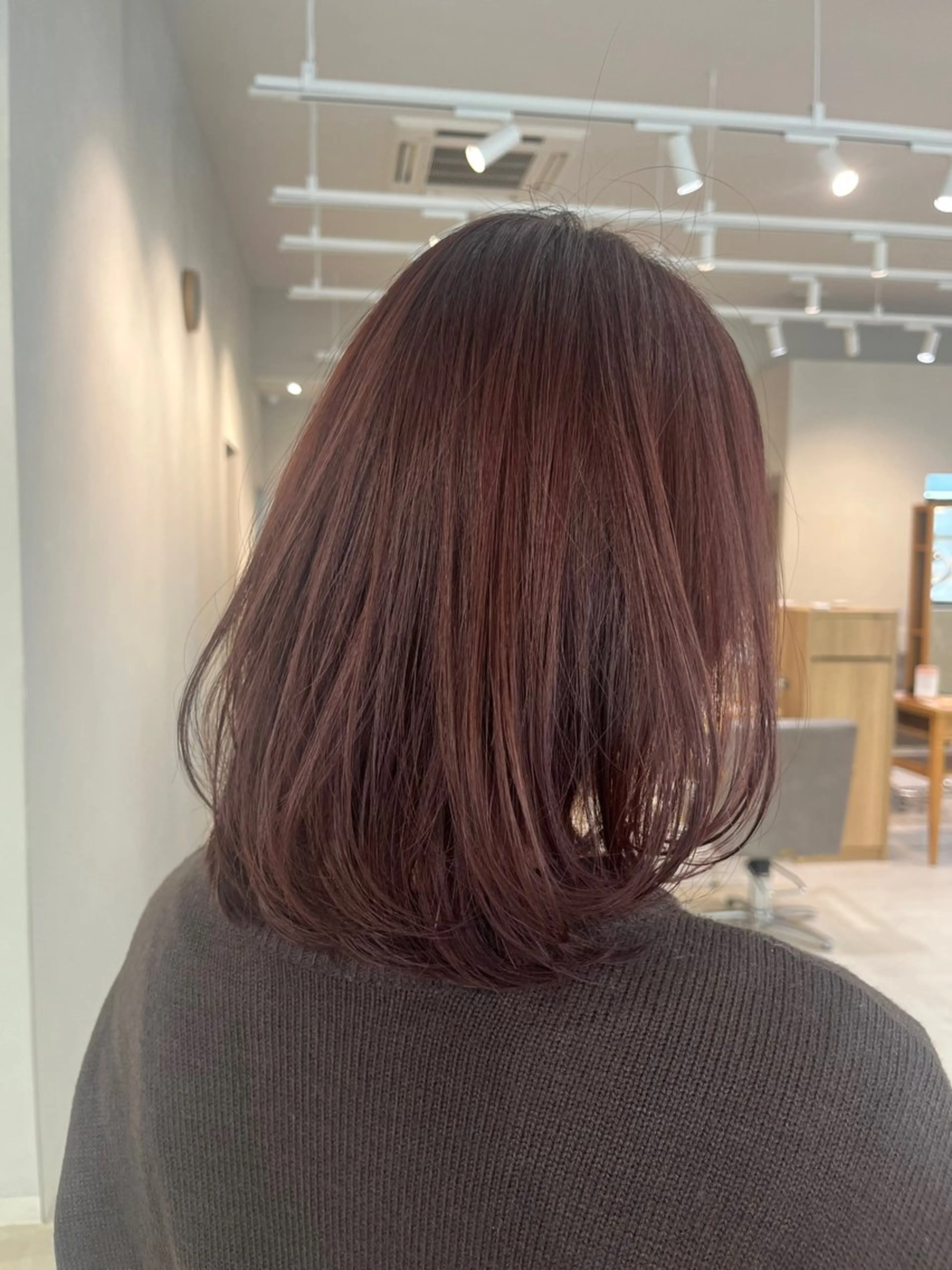 カラー ラベンダーカラー 森 理音のヘアスタイル