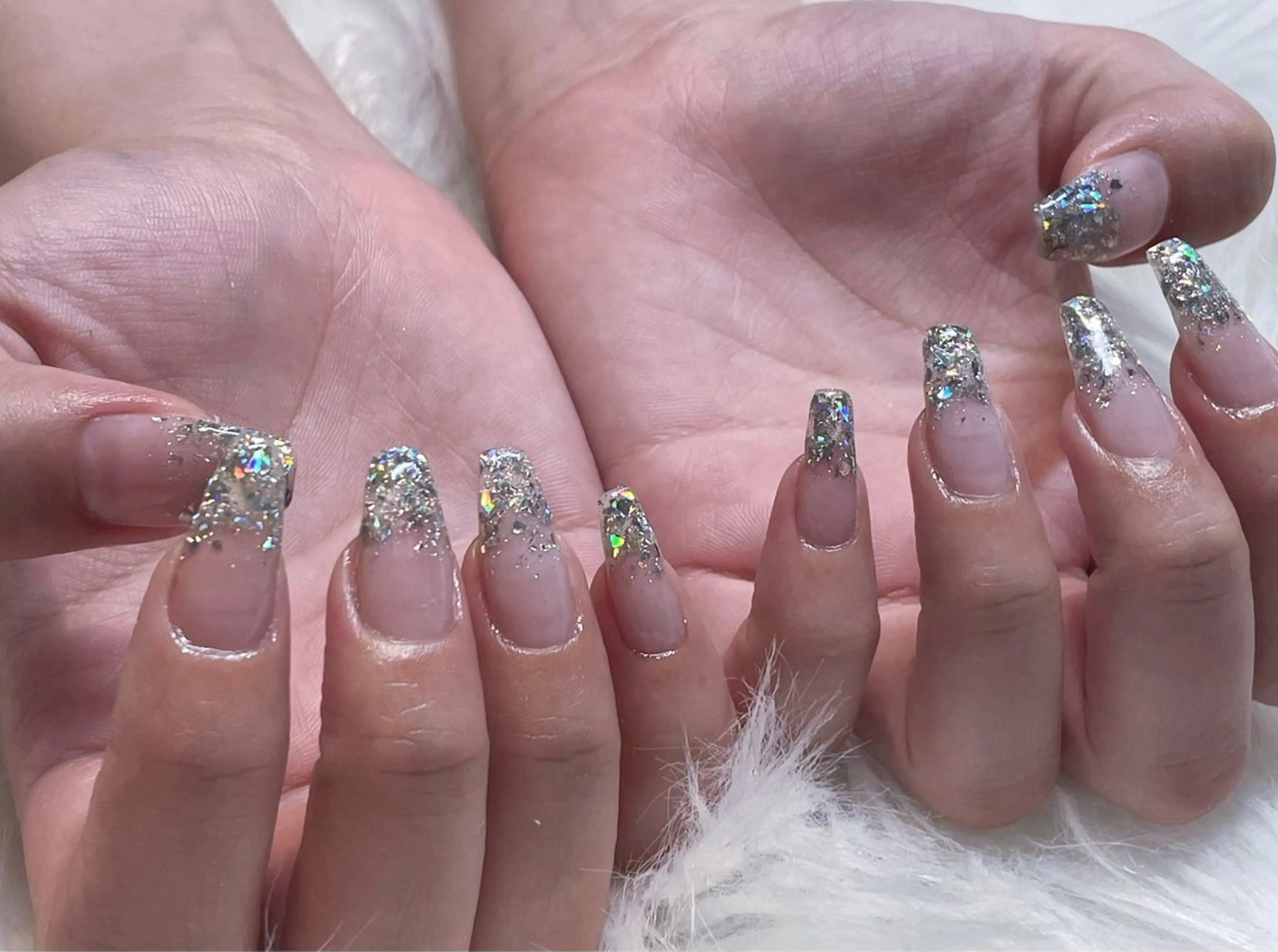 ネイル グラデーション ラメ(グリッター) ラメグラデーション シンプルネイル Bianca上大岡 MOTOKIのネイルデザイン